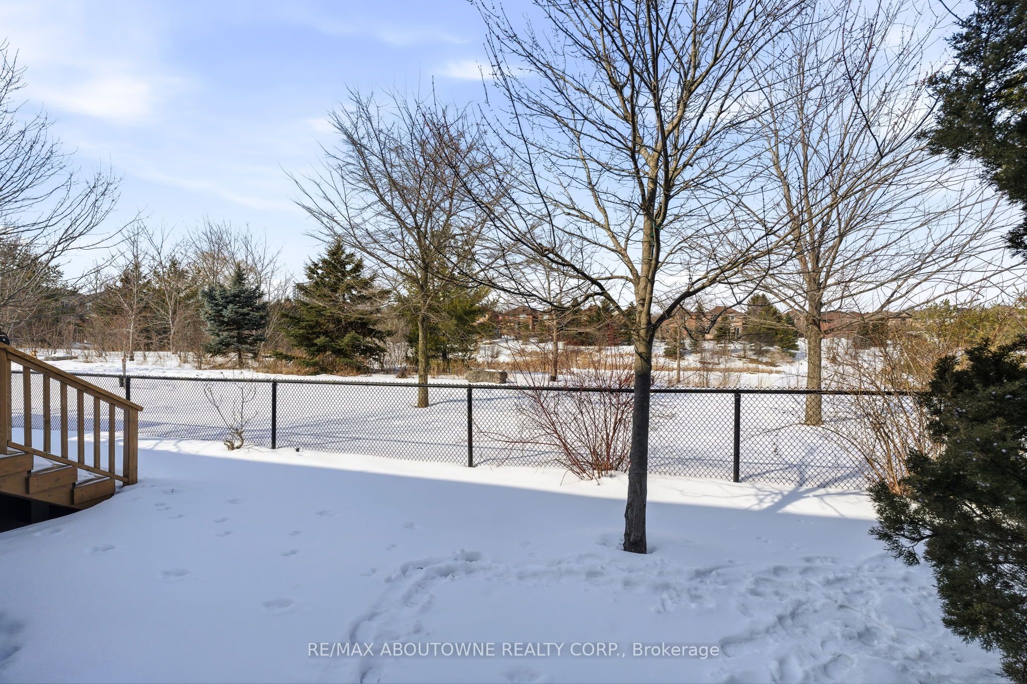 34 – 300 Ravineview Way, Oakville ‣ W12839656 34 – 300 Ravineview Way, Oakville ‣ W12839656
