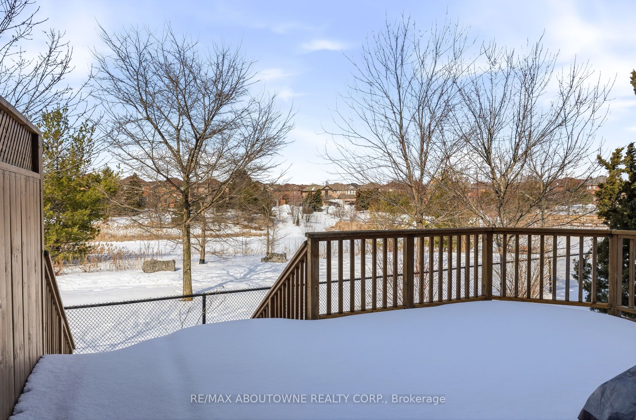 34 – 300 Ravineview Way, Oakville ‣ W12839656 34 – 300 Ravineview Way, Oakville ‣ W12839656