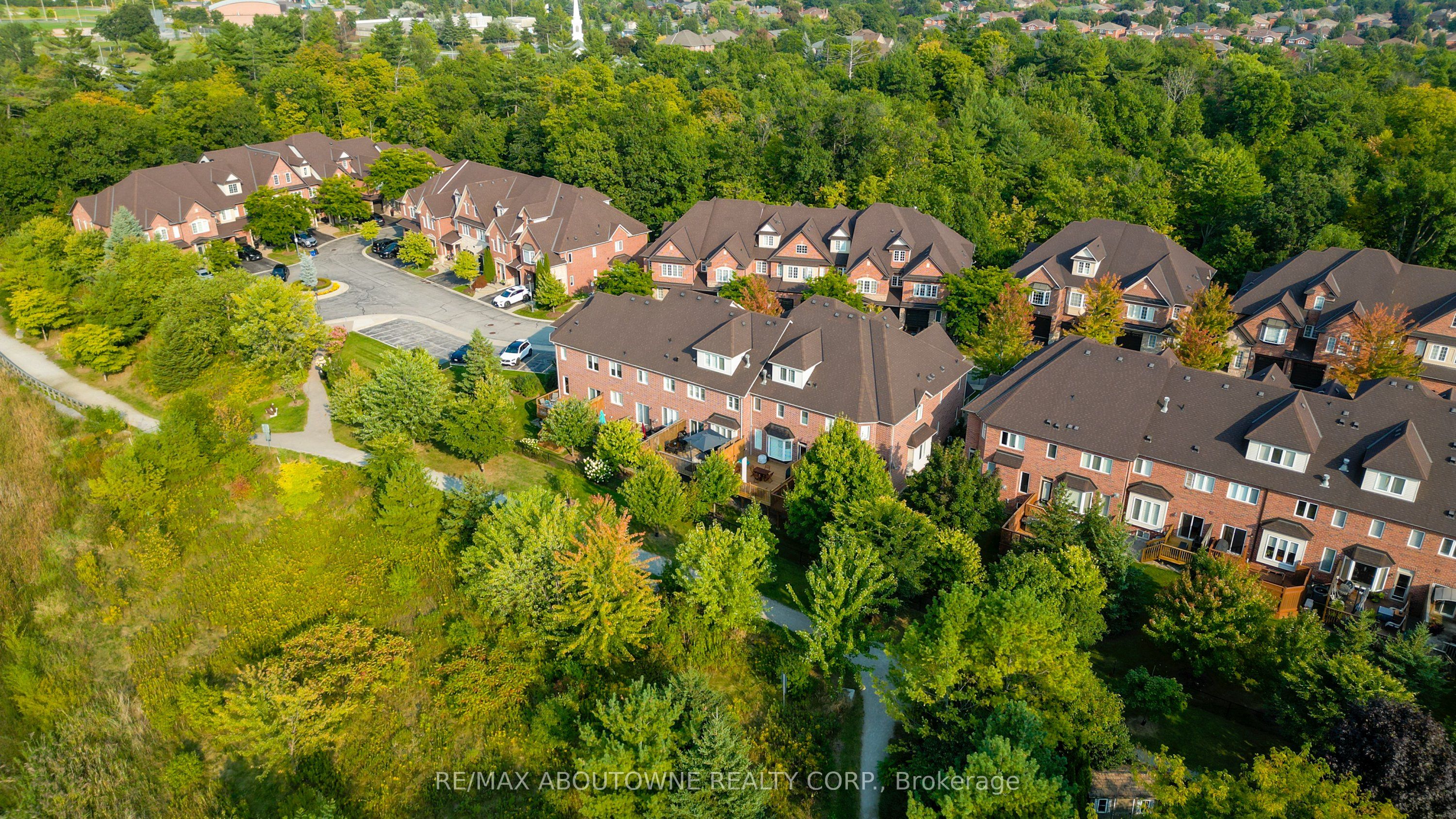 34 – 300 Ravineview Way, Oakville ‣ W12839656 34 – 300 Ravineview Way, Oakville ‣ W12839656