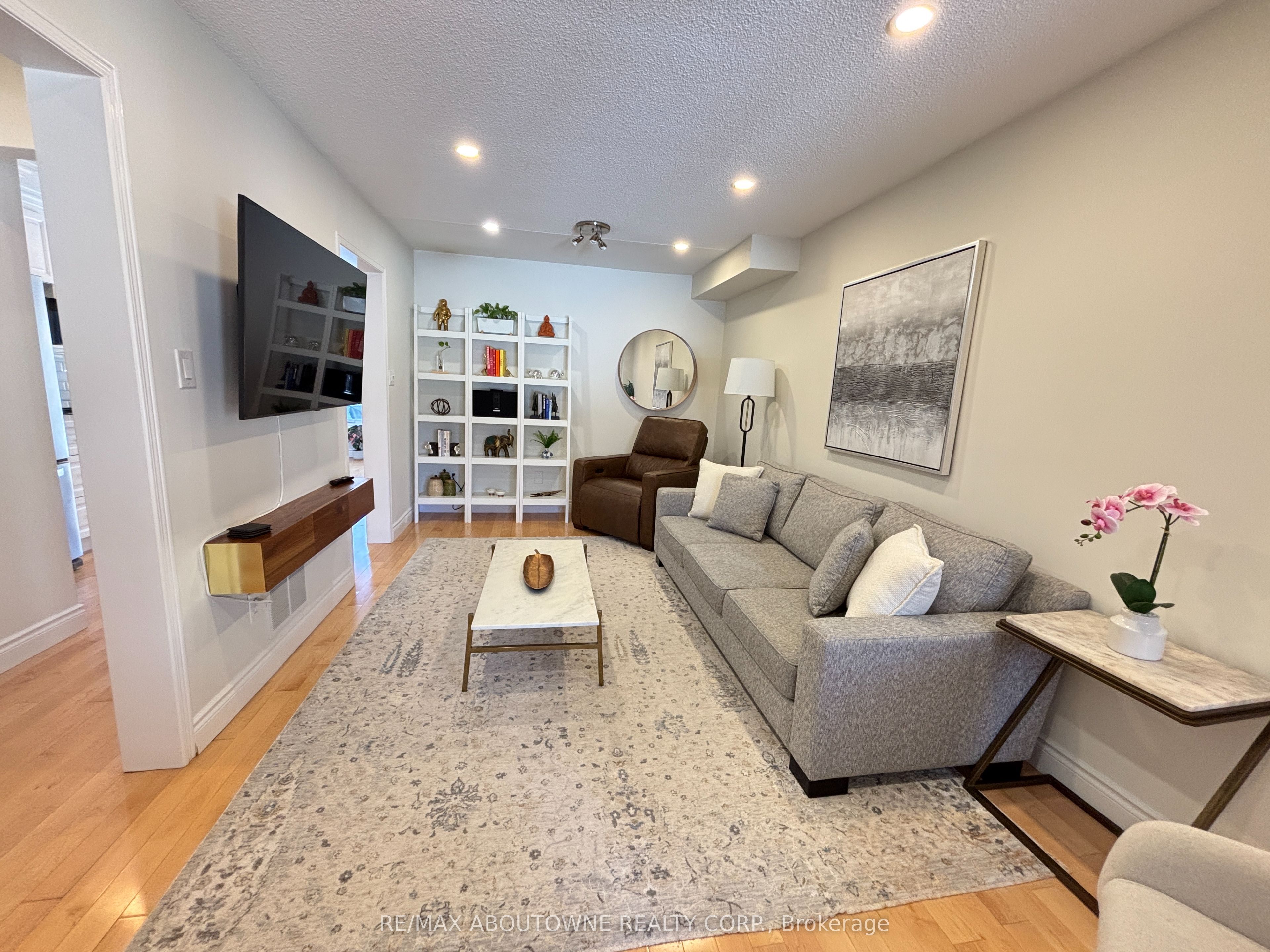 3845 Cedar Hedge Rise, Mississauga ‣ W12841434 3845 Cedar Hedge Rise, Mississauga ‣ W12841434