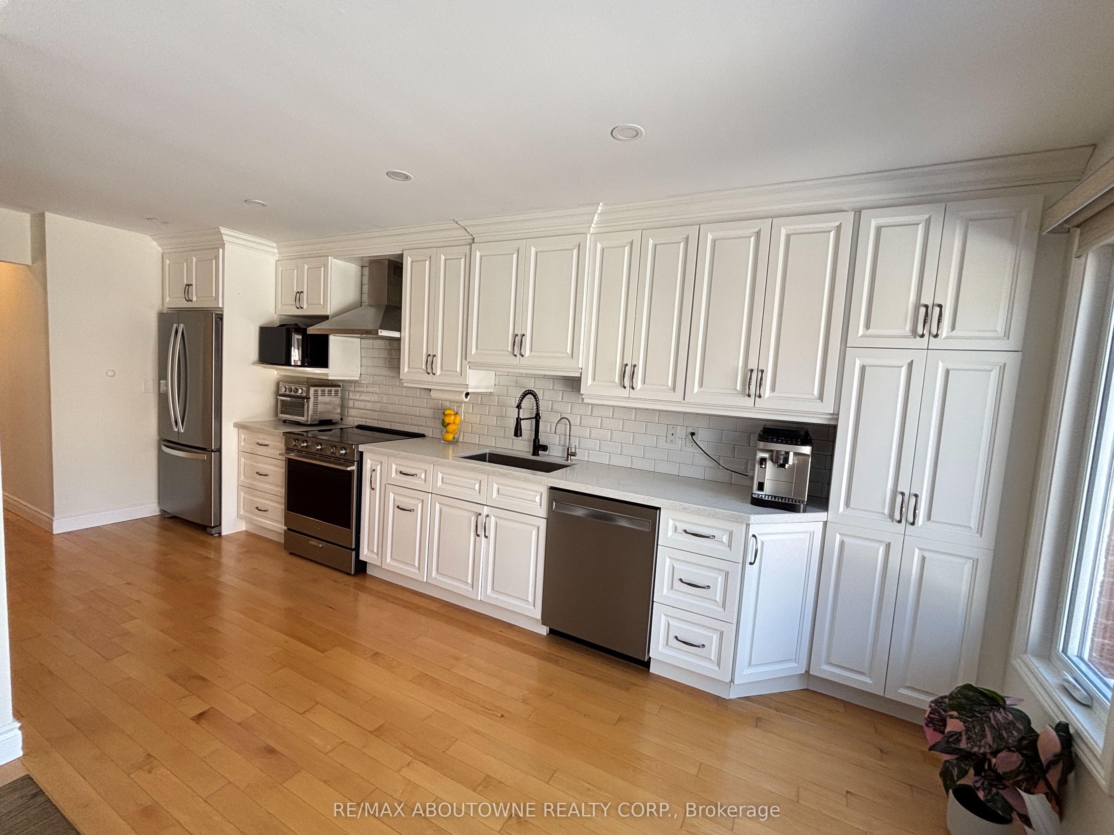 3845 Cedar Hedge Rise, Mississauga ‣ W12841434 3845 Cedar Hedge Rise, Mississauga ‣ W12841434