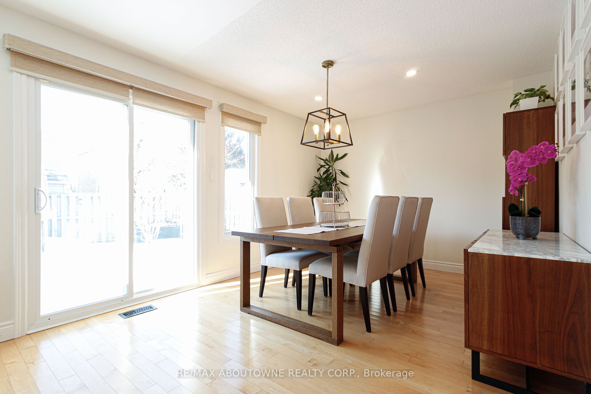 3845 Cedar Hedge Rise, Mississauga ‣ W12841434 3845 Cedar Hedge Rise, Mississauga ‣ W12841434