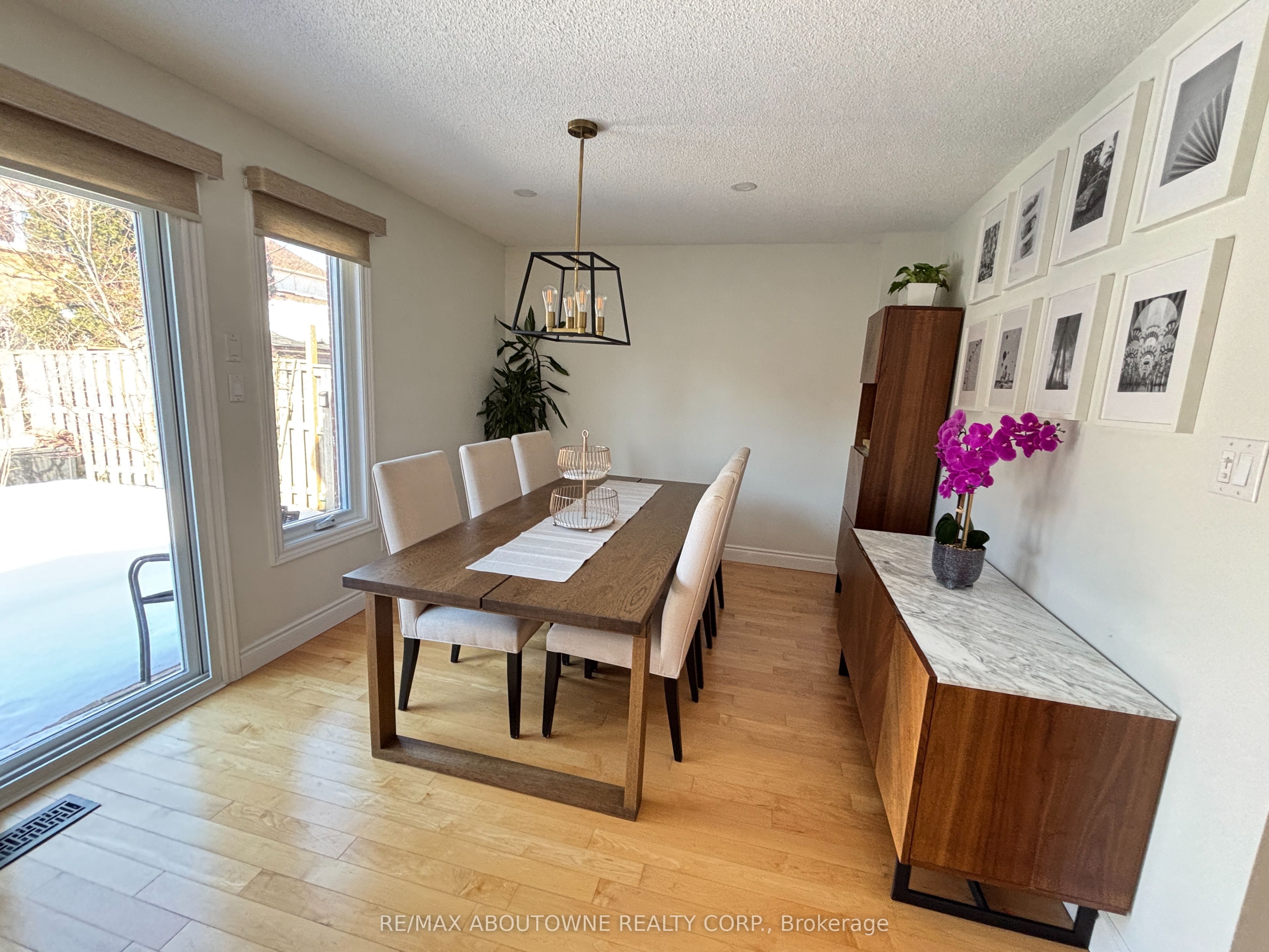 3845 Cedar Hedge Rise, Mississauga ‣ W12841434 3845 Cedar Hedge Rise, Mississauga ‣ W12841434