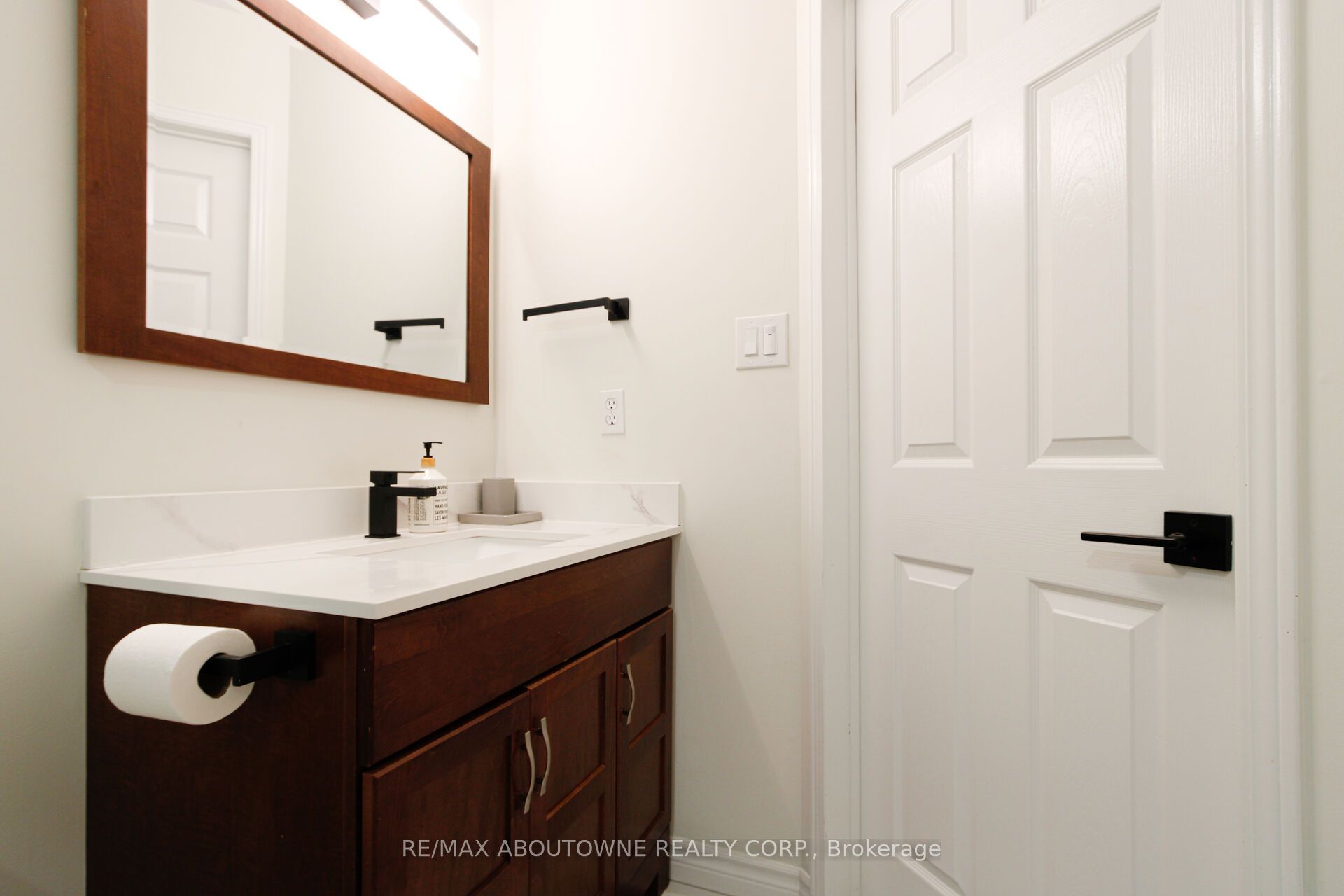 3845 Cedar Hedge Rise, Mississauga ‣ W12841434 3845 Cedar Hedge Rise, Mississauga ‣ W12841434