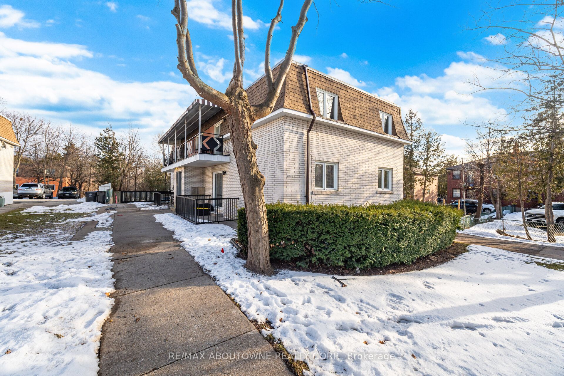 2320 Hixon Street, Oakville