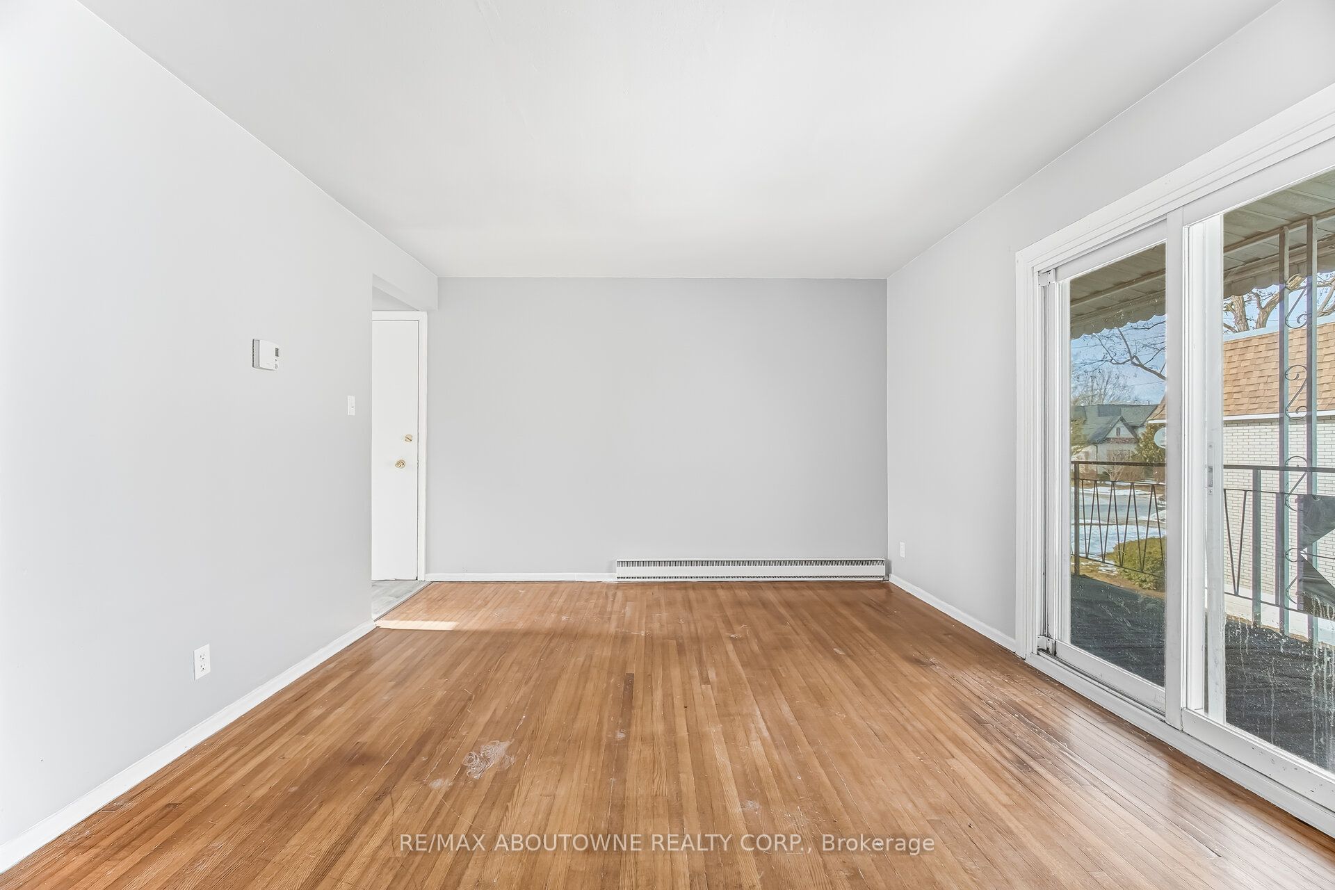 2320 Hixon Street, Oakville ‣ W12842286 2320 Hixon Street, Oakville ‣ W12842286