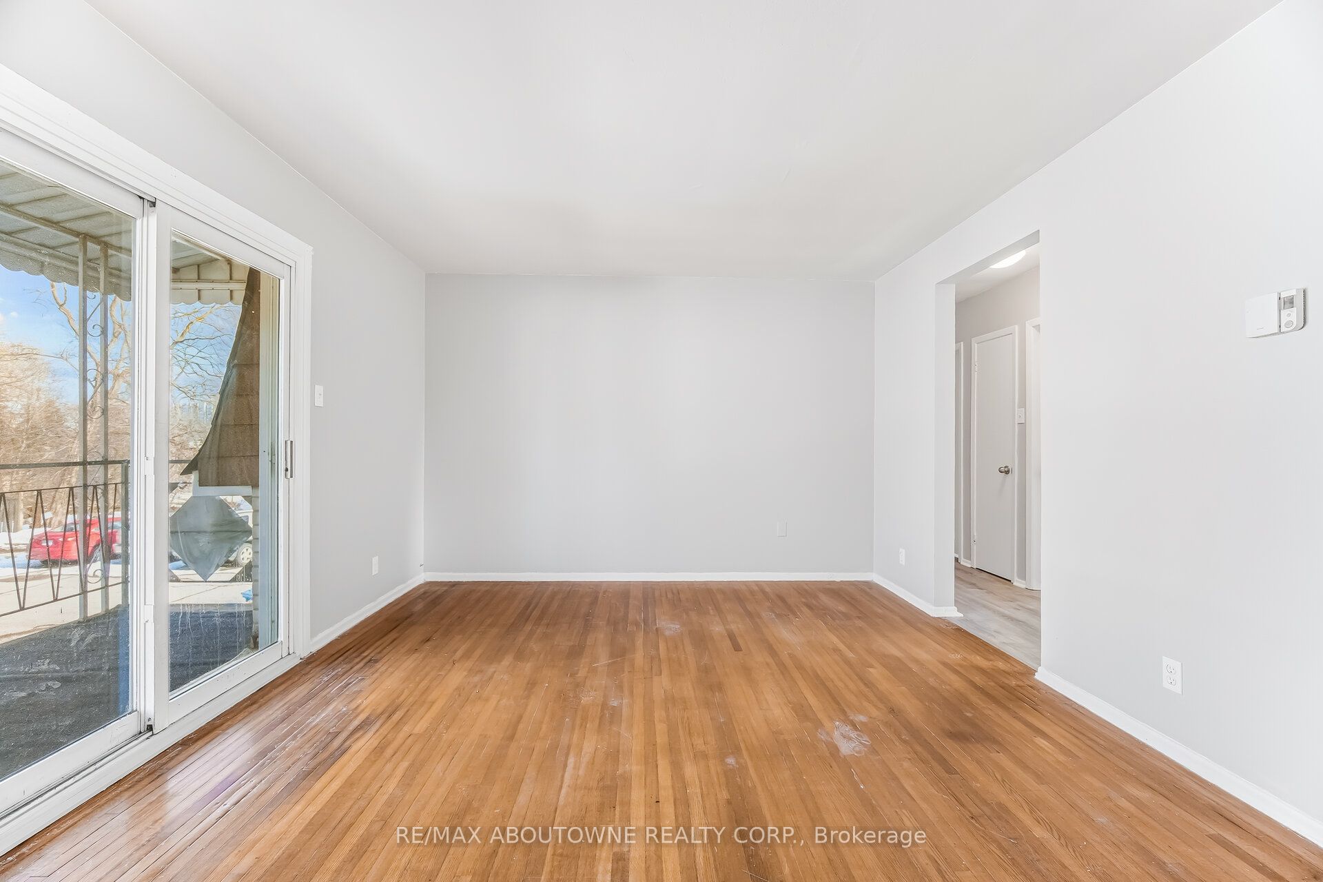 2320 Hixon Street, Oakville ‣ W12842286 2320 Hixon Street, Oakville ‣ W12842286