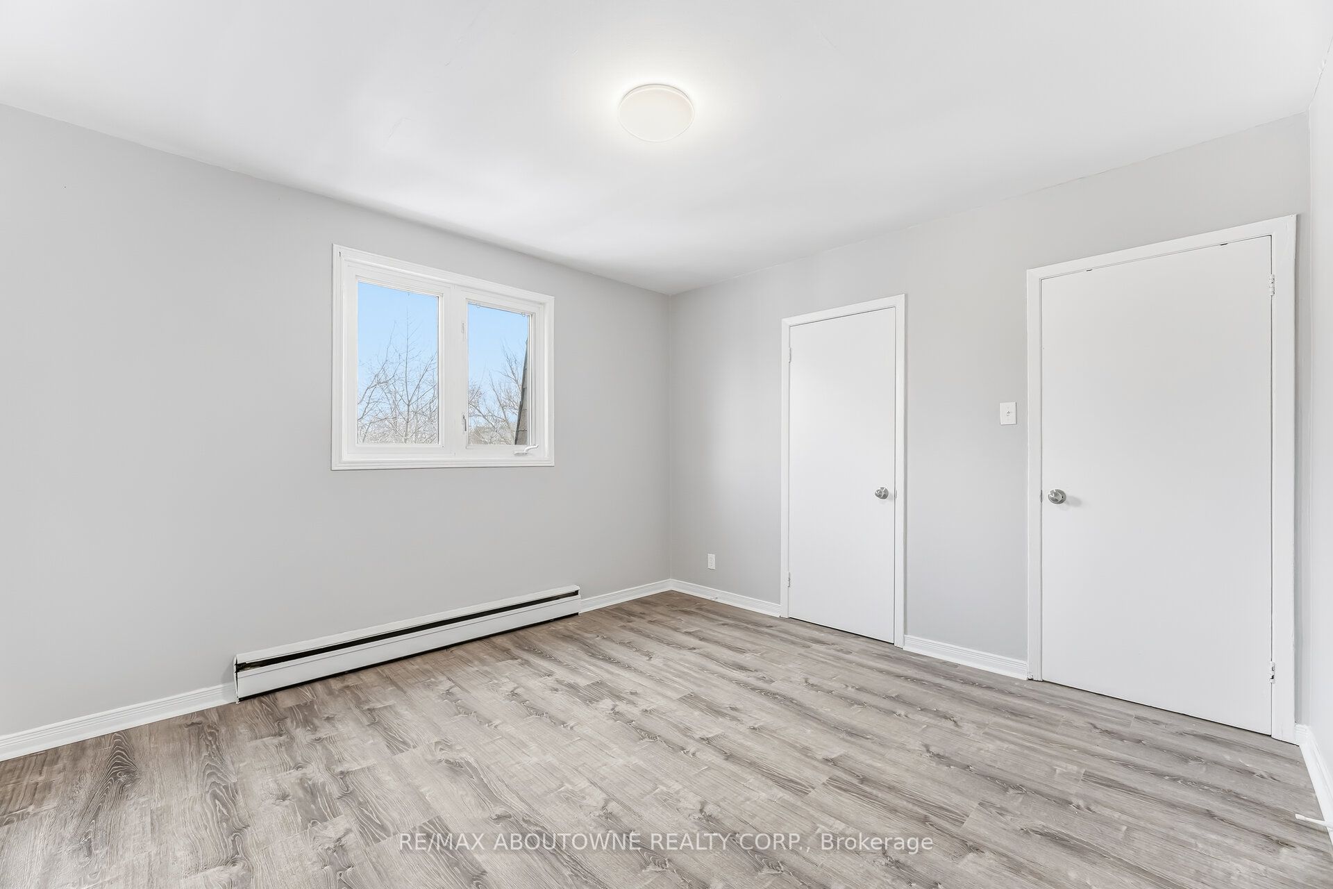 2320 Hixon Street, Oakville ‣ W12842286 2320 Hixon Street, Oakville ‣ W12842286