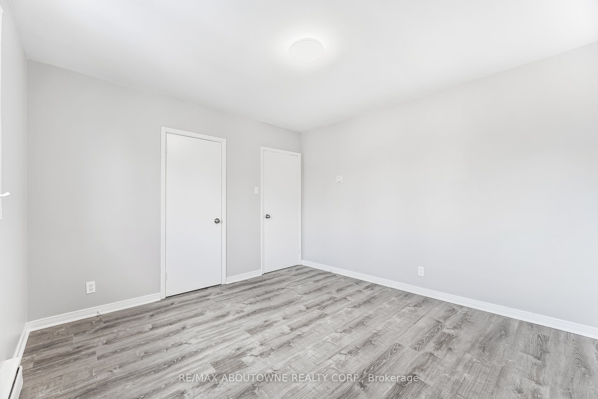 2320 Hixon Street, Oakville ‣ W12842286 2320 Hixon Street, Oakville ‣ W12842286