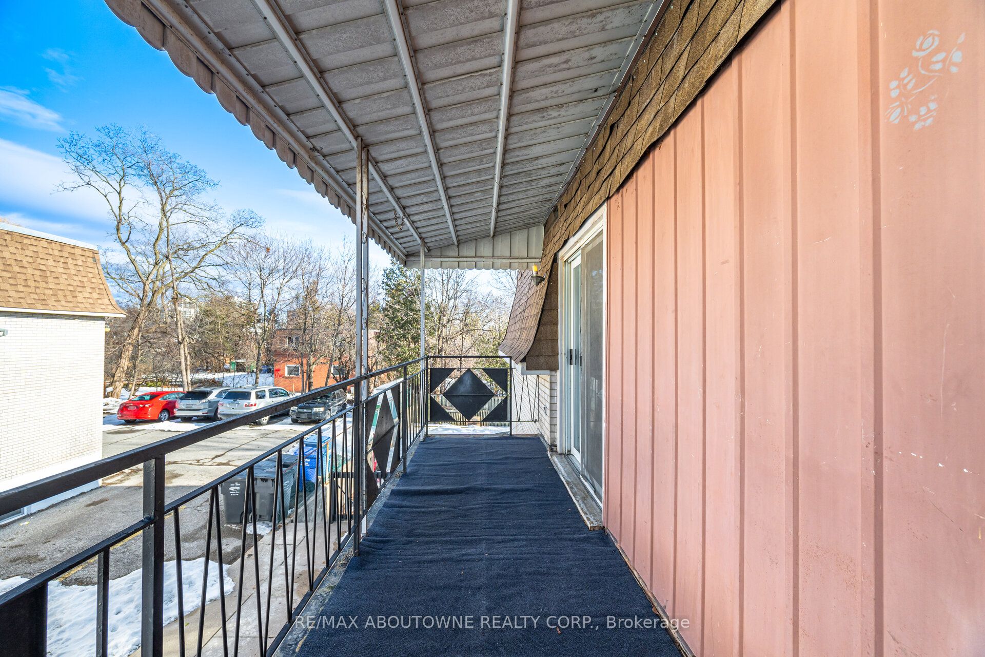 2320 Hixon Street, Oakville ‣ W12842286 2320 Hixon Street, Oakville ‣ W12842286