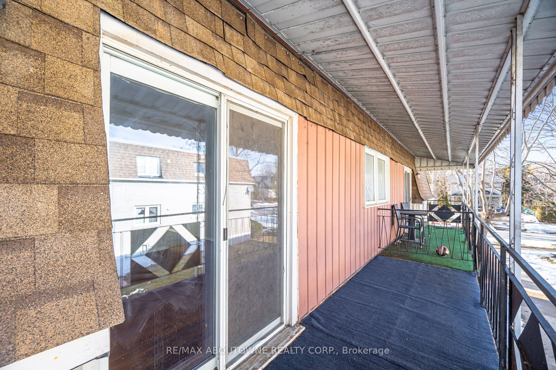 2320 Hixon Street, Oakville ‣ W12842286 2320 Hixon Street, Oakville ‣ W12842286