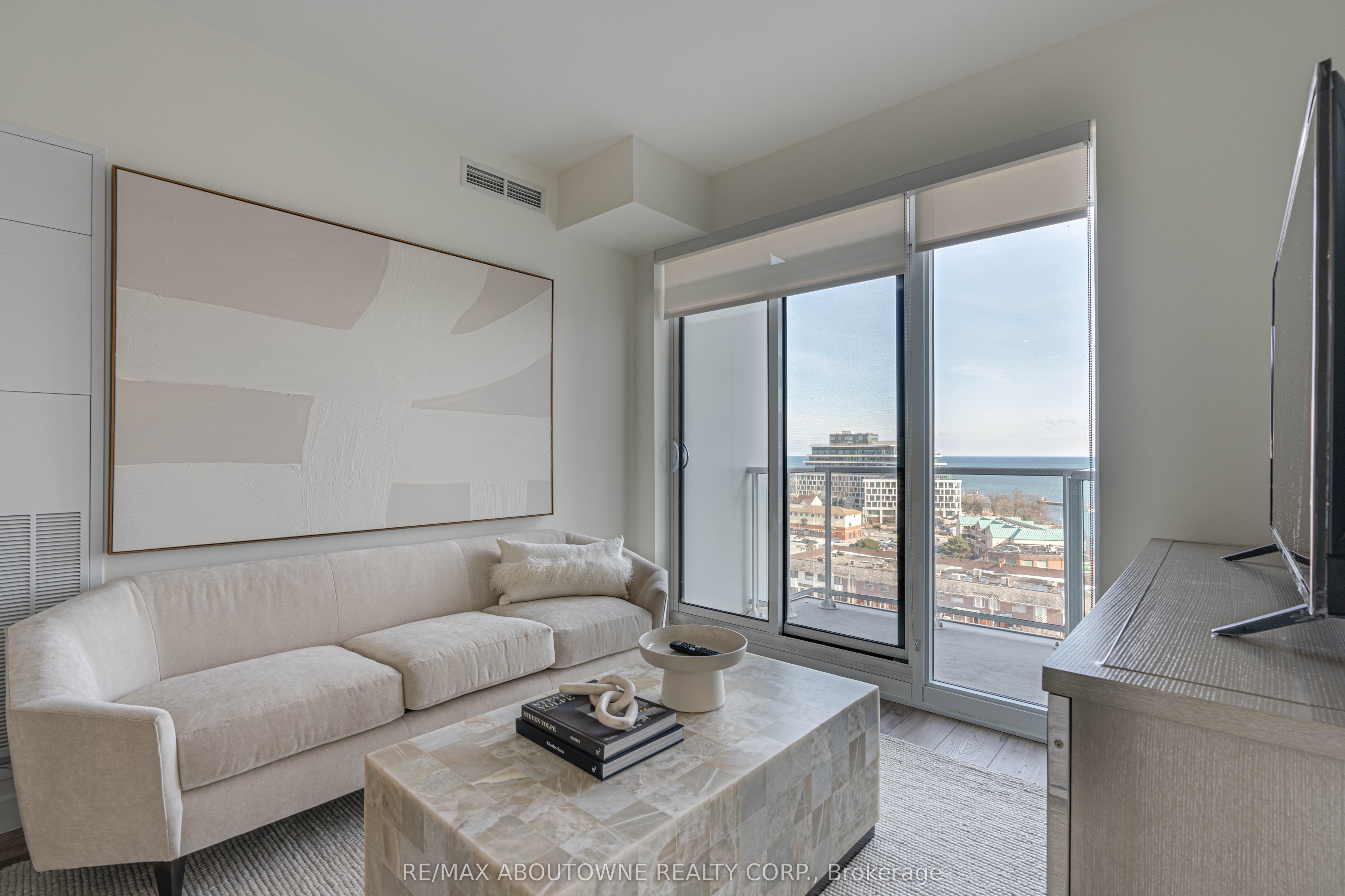 B0822 – 133 Bronte Road, Oakville ‣ W12845268 B0822 – 133 Bronte Road, Oakville ‣ W12845268