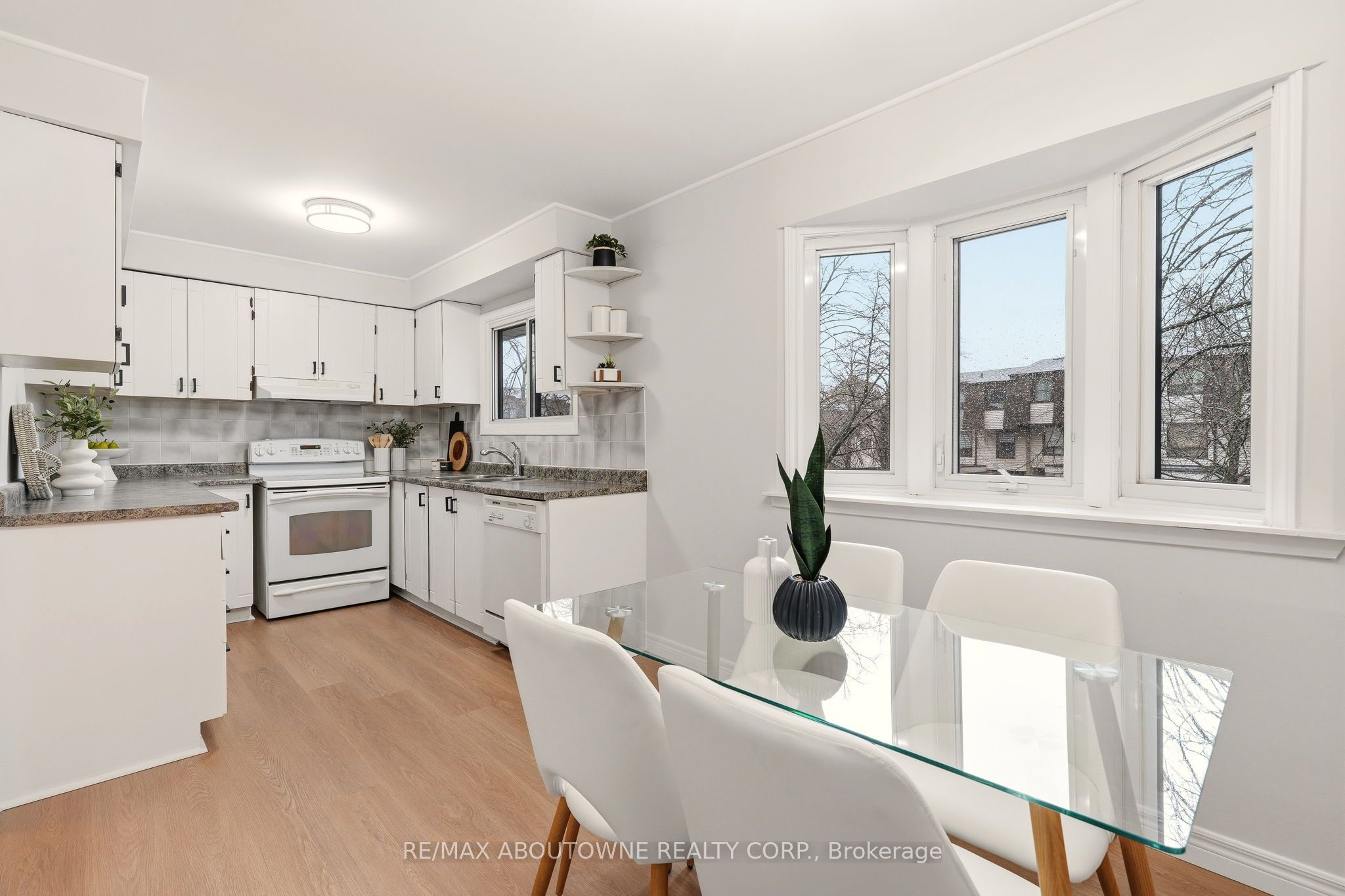 54 – 6040 Montevideo Road, Mississauga ‣ W12882564 54 – 6040 Montevideo Road, Mississauga ‣ W12882564