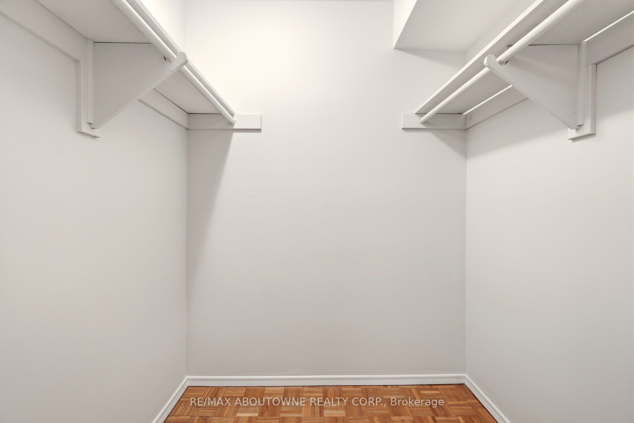 54 – 6040 Montevideo Road, Mississauga ‣ W12882564 54 – 6040 Montevideo Road, Mississauga ‣ W12882564