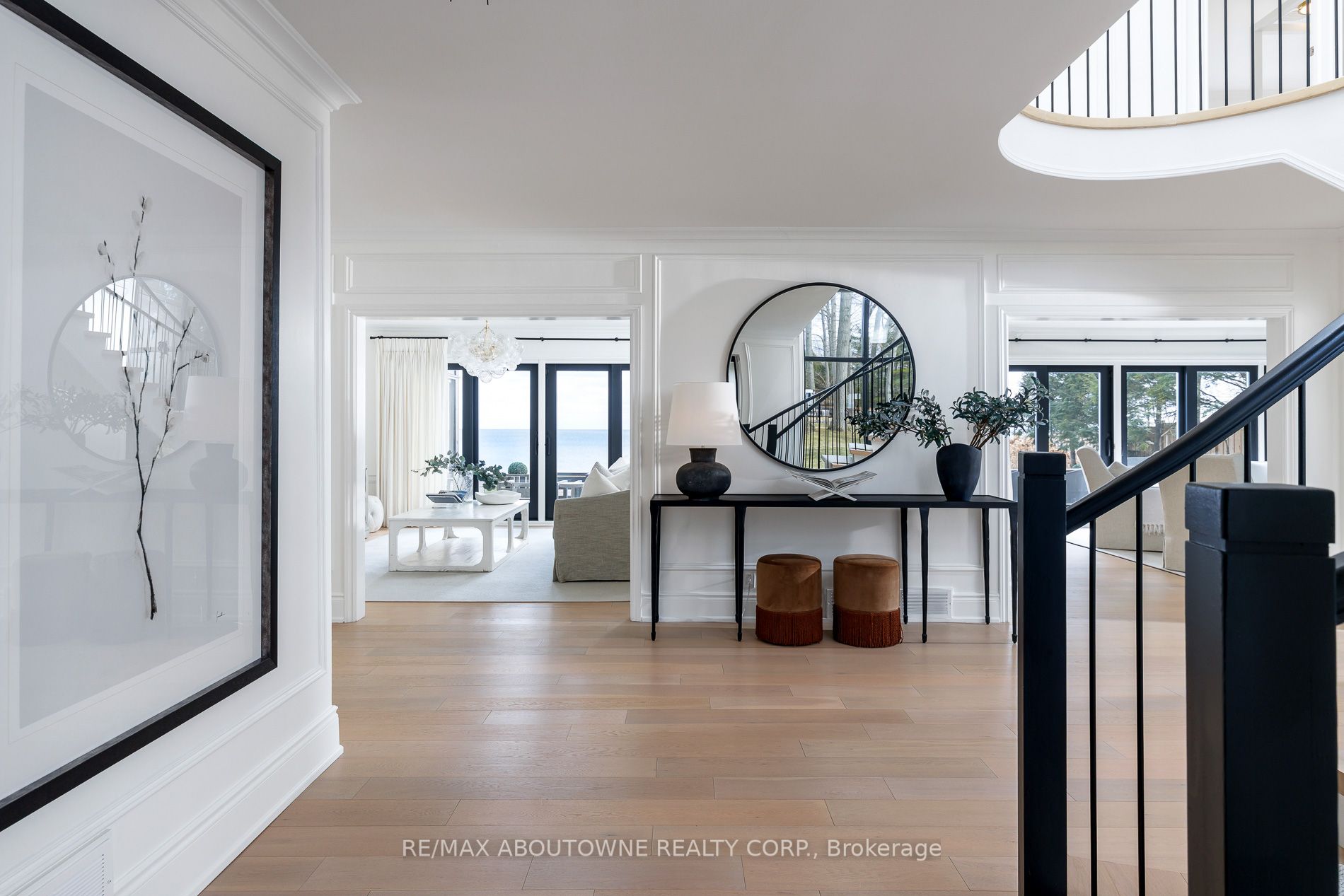 3 Ennisclare Drive, Oakville ‣ W12884912 3 Ennisclare Drive, Oakville ‣ W12884912