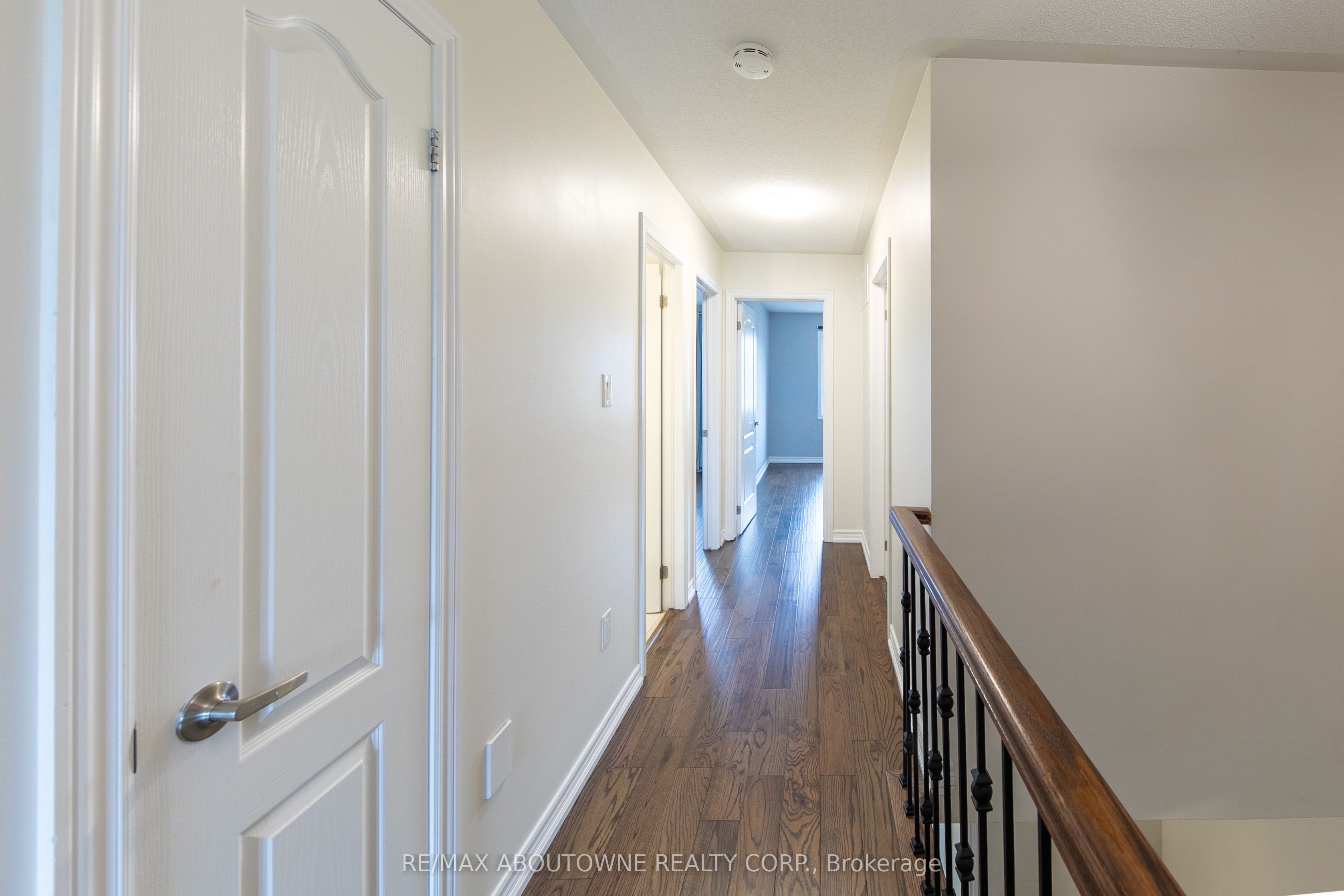 374 Spring Blossom Crescent, Oakville ‣ W12885964 374 Spring Blossom Crescent, Oakville ‣ W12885964