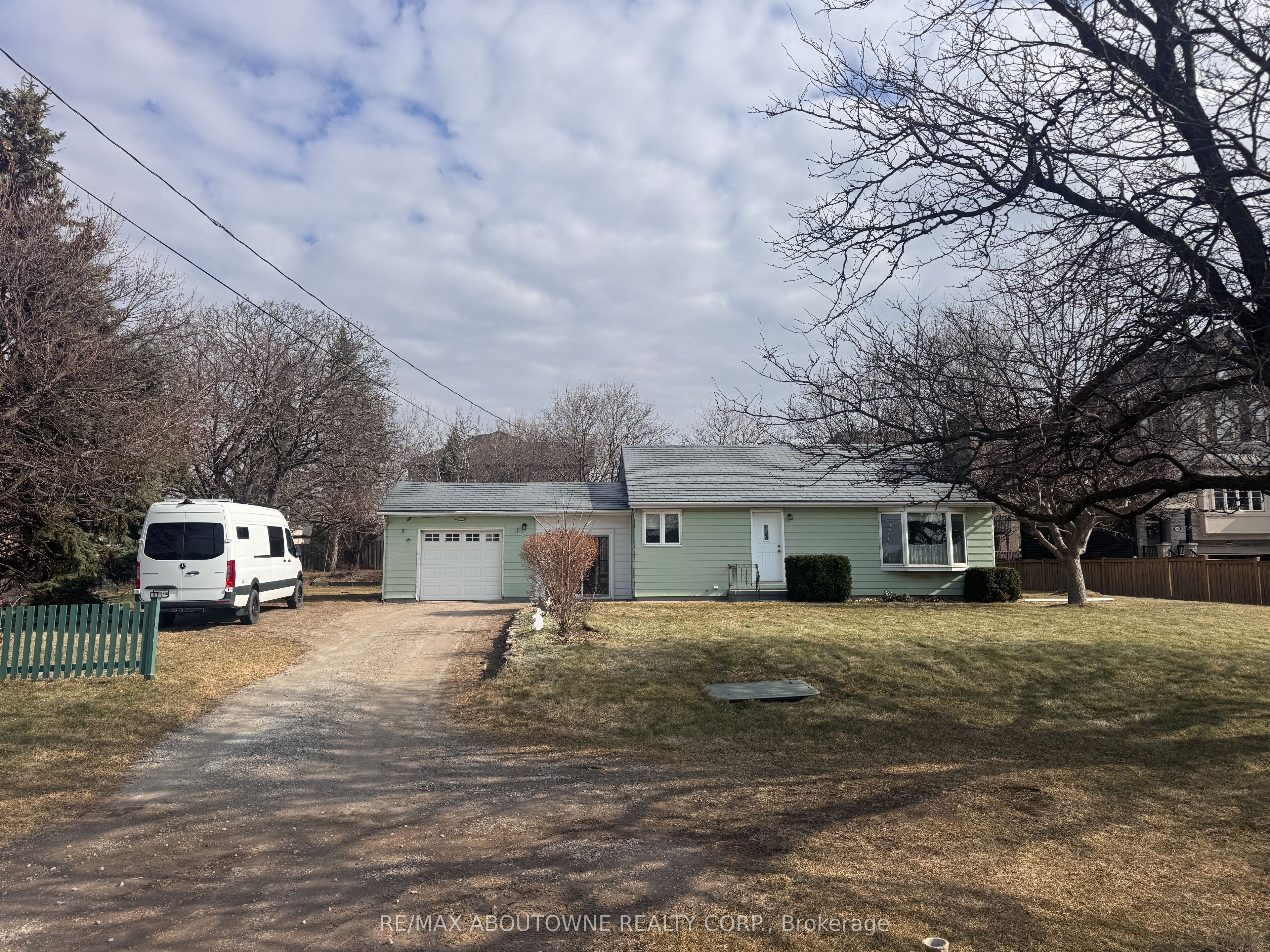 2317 Khalsa Gate, Oakville