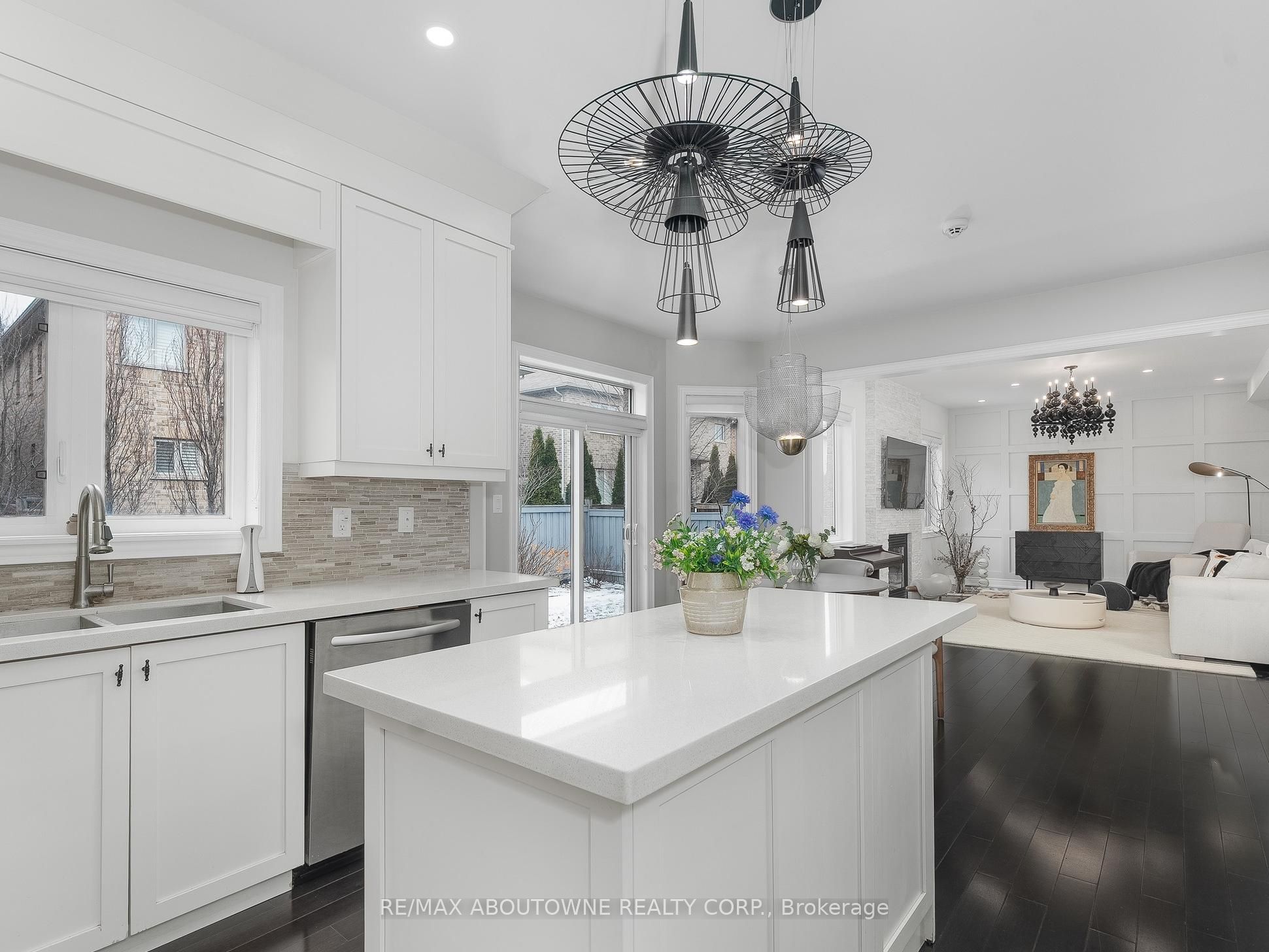 591 Hidden Trail, Oakville ‣ W12902904 591 Hidden Trail, Oakville ‣ W12902904