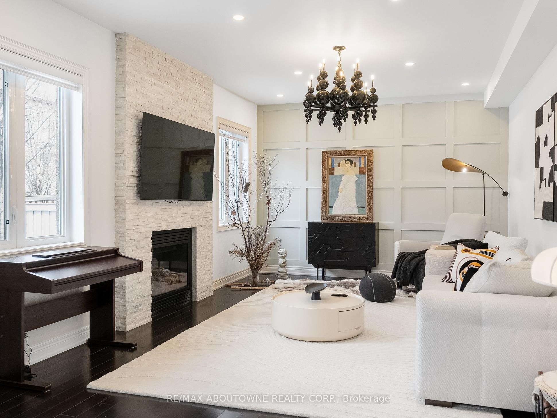 591 Hidden Trail, Oakville ‣ W12902904 591 Hidden Trail, Oakville ‣ W12902904