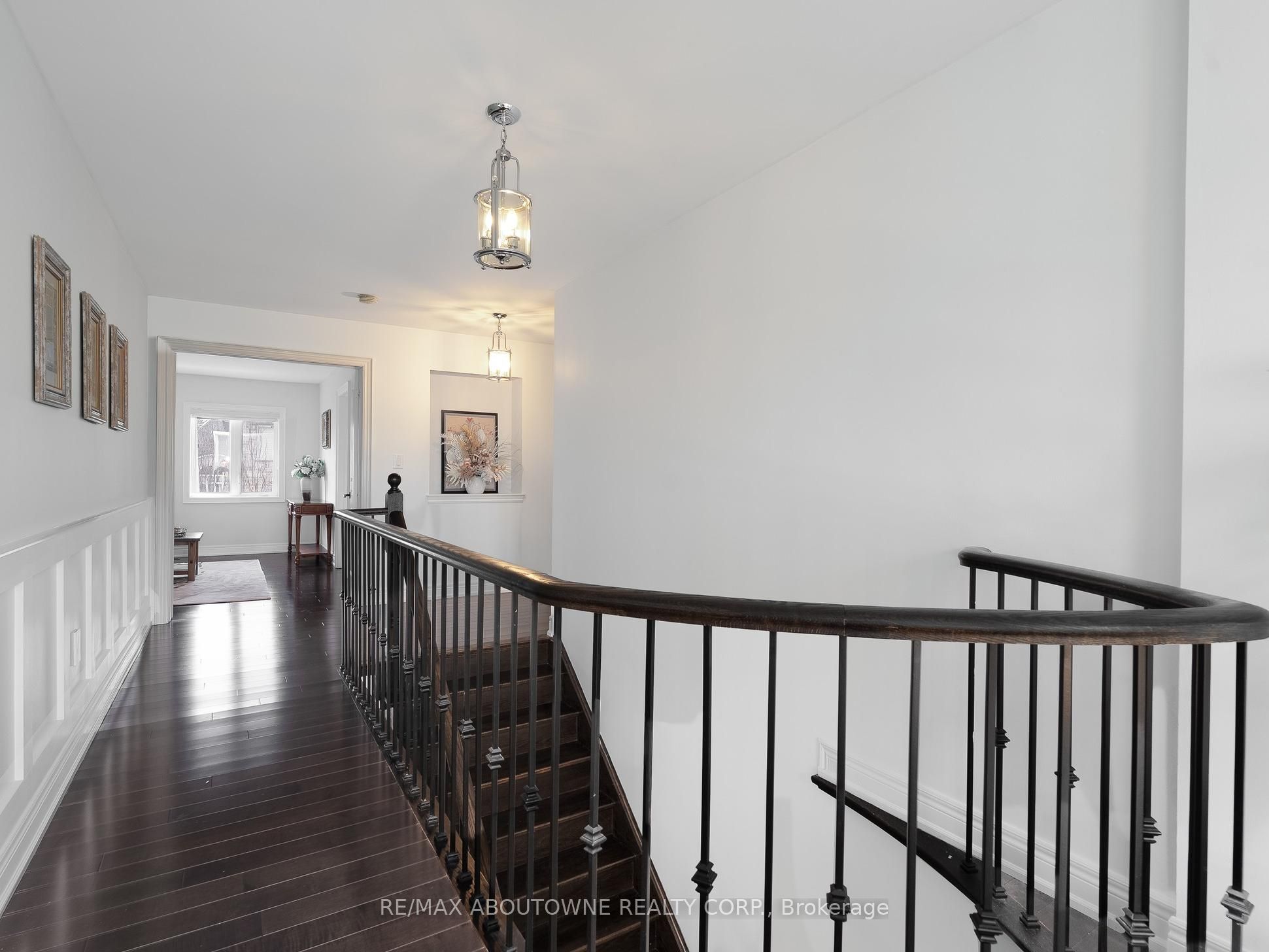 591 Hidden Trail, Oakville ‣ W12902904 591 Hidden Trail, Oakville ‣ W12902904