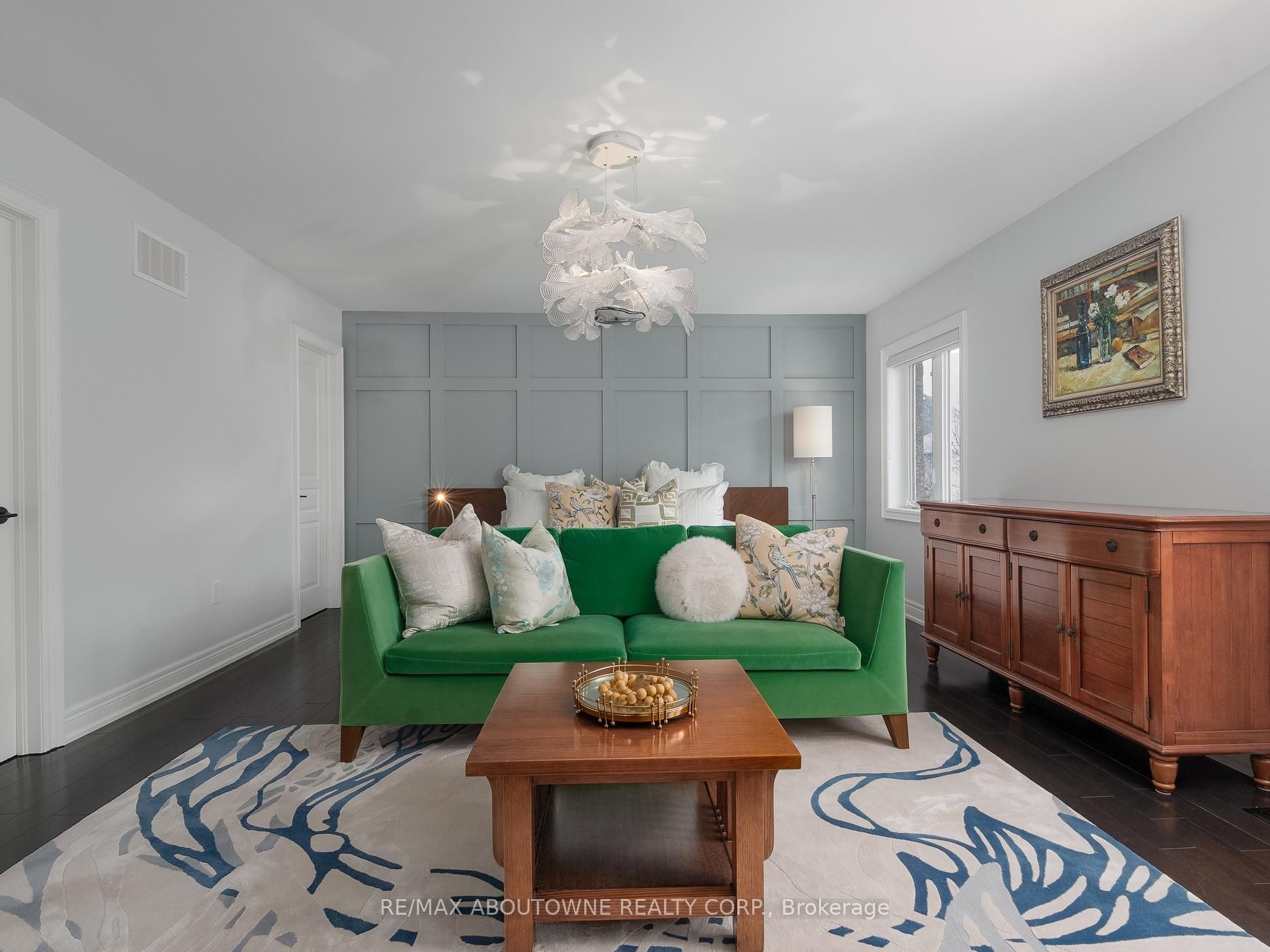 591 Hidden Trail, Oakville ‣ W12902904 591 Hidden Trail, Oakville ‣ W12902904