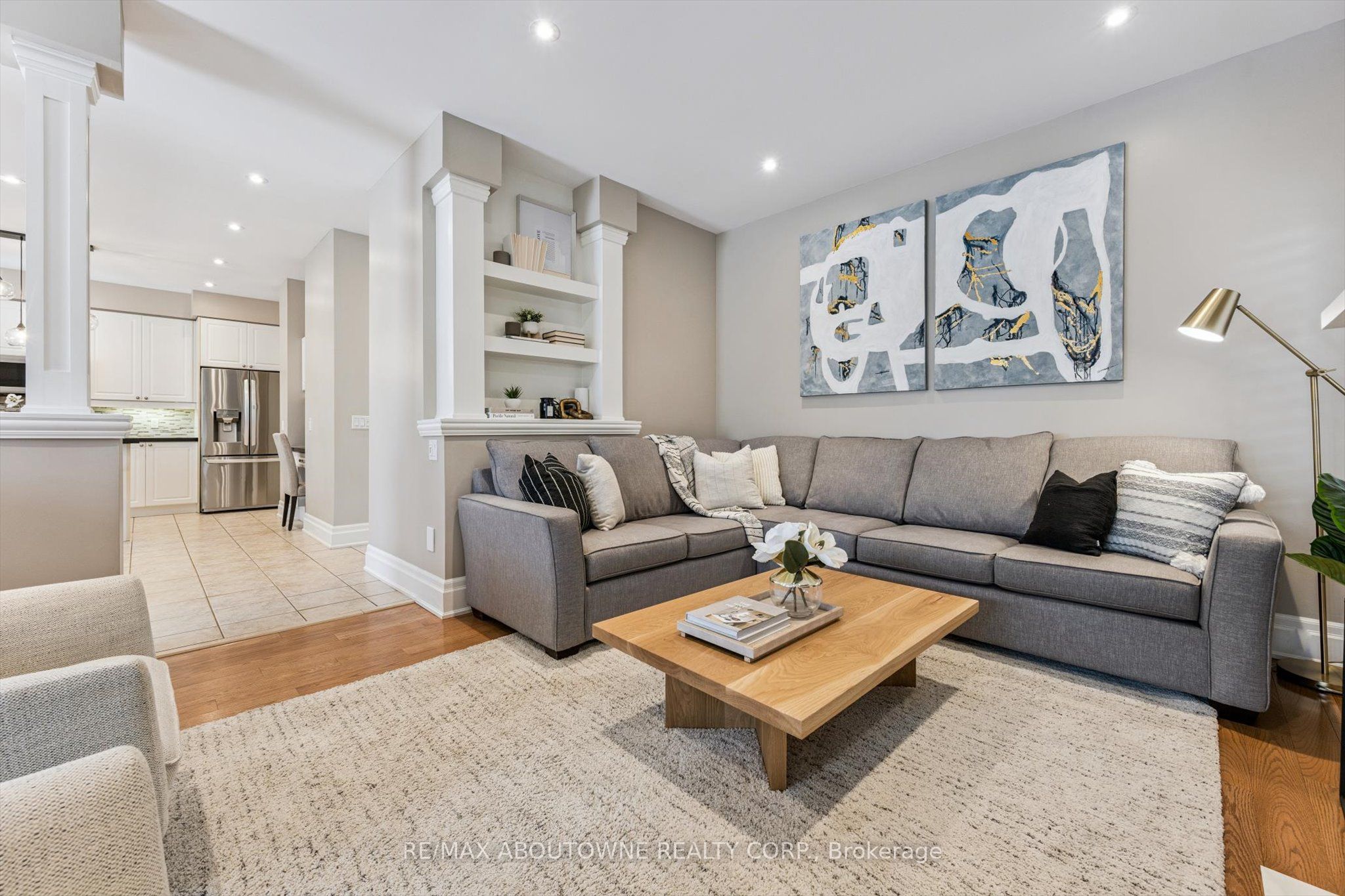 256 Lexington Road, Oakville ‣ W12903018 256 Lexington Road, Oakville ‣ W12903018