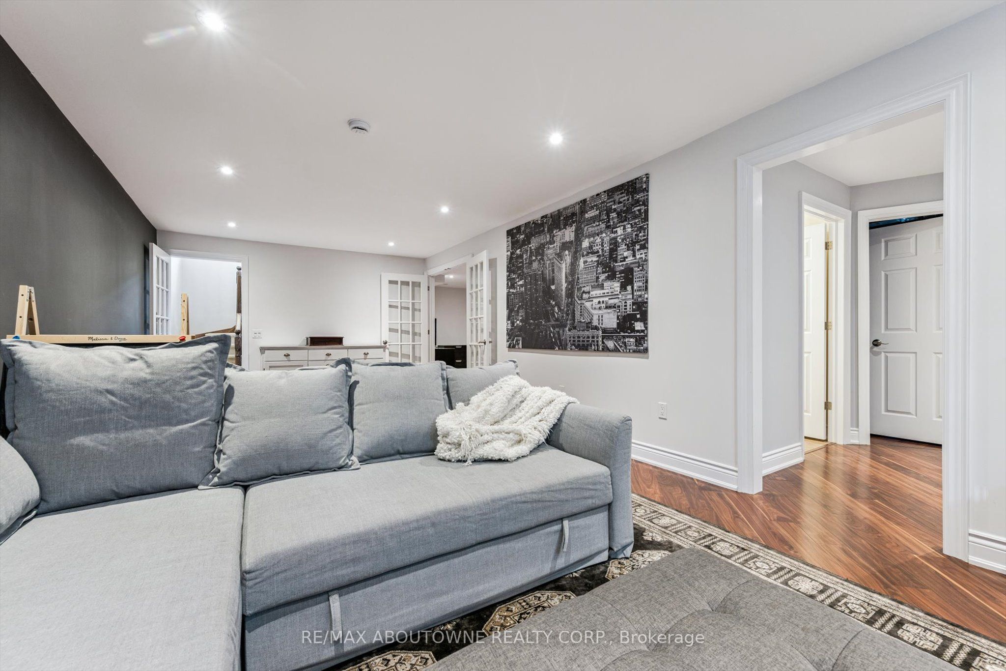 256 Lexington Road, Oakville ‣ W12903018 256 Lexington Road, Oakville ‣ W12903018