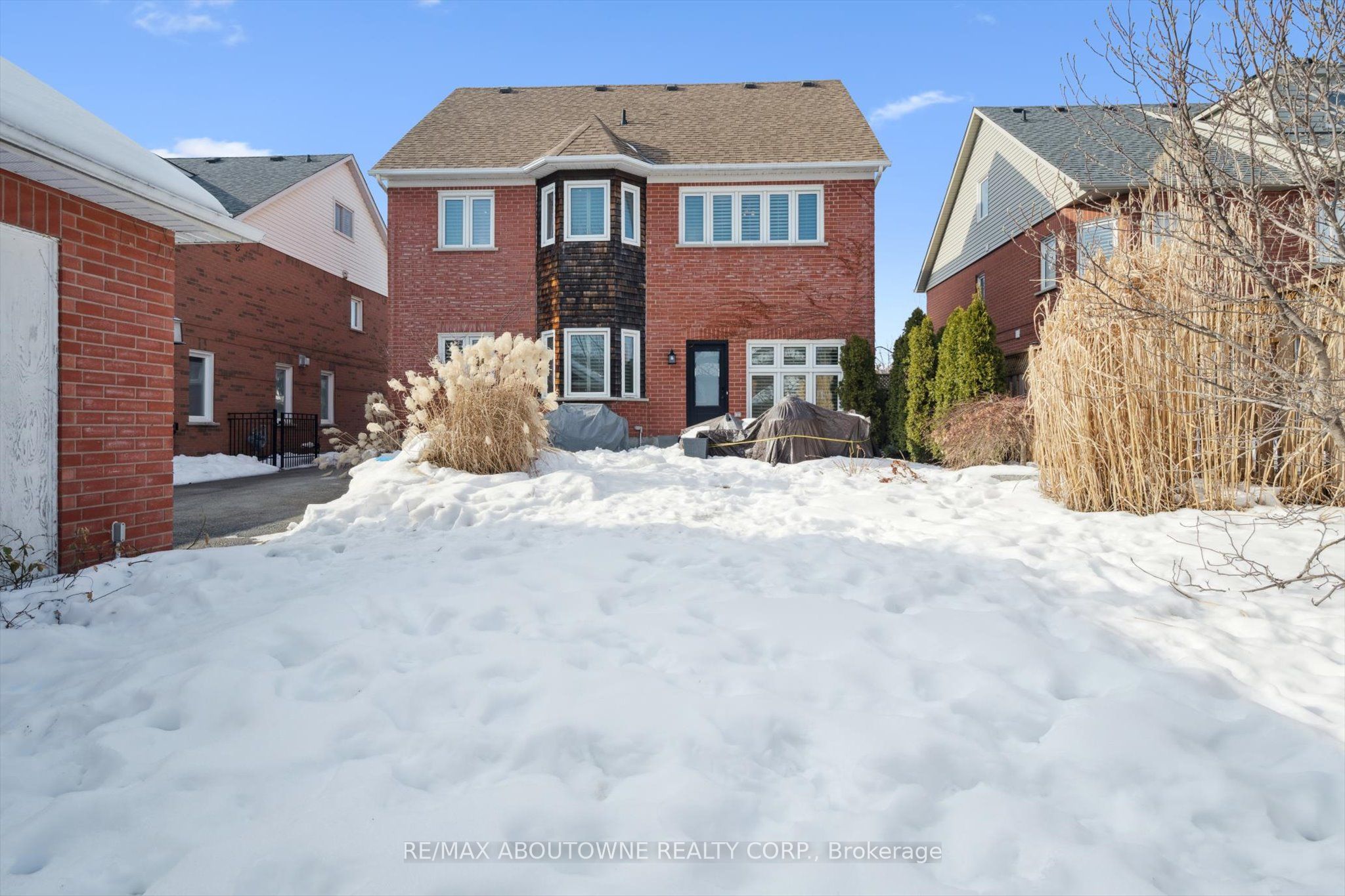 256 Lexington Road, Oakville ‣ W12903018 256 Lexington Road, Oakville ‣ W12903018