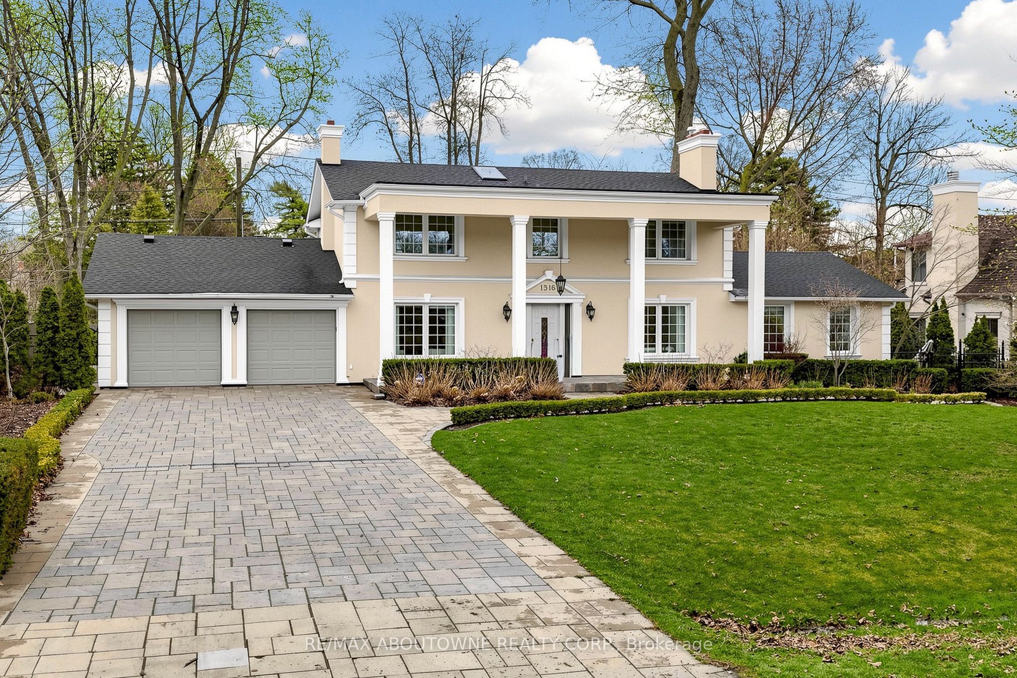 1316 Cambridge Drive, Oakville