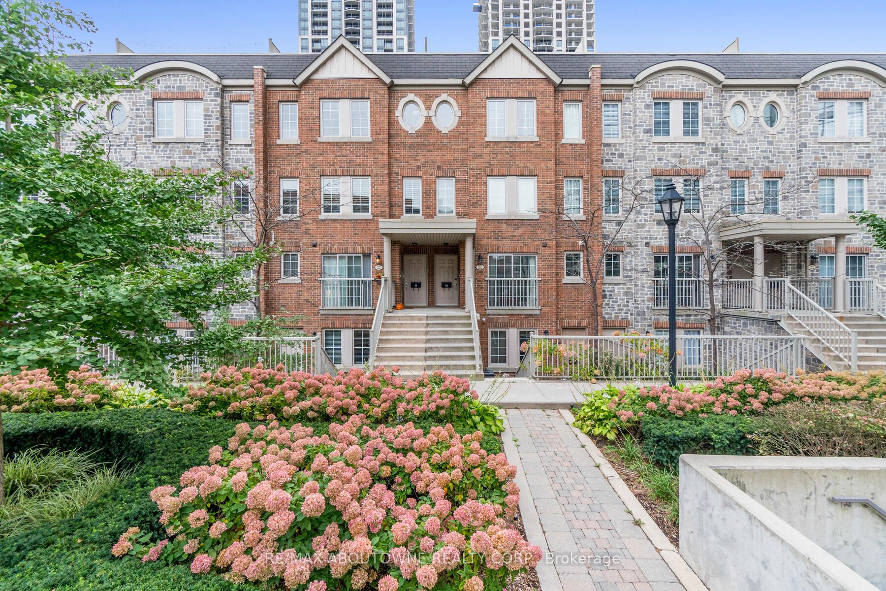 28 – 9 Windermere Avenue, Toronto W01