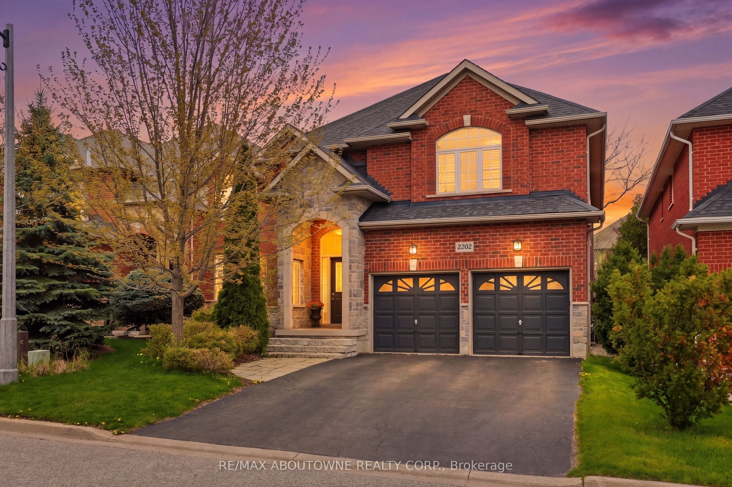 2202 Brookhaven Crescent, Oakville