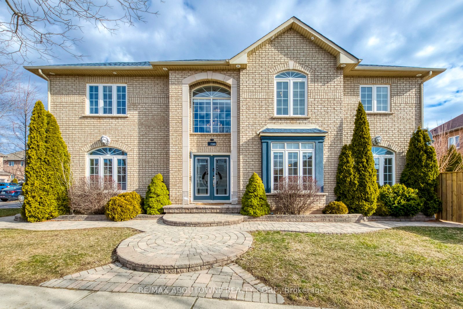 2389 Grand Oak Trail, Oakville