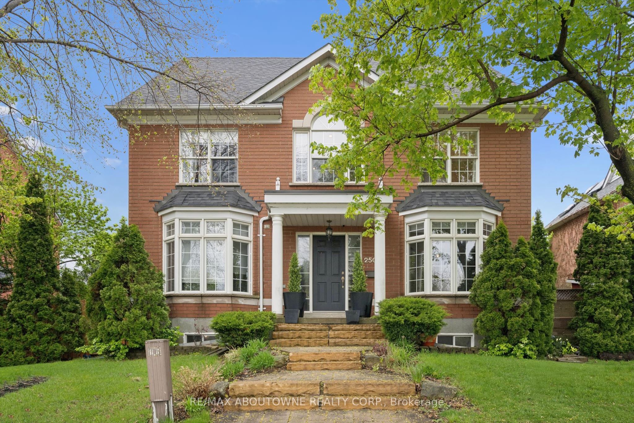2500 Sixth Line, Oakville