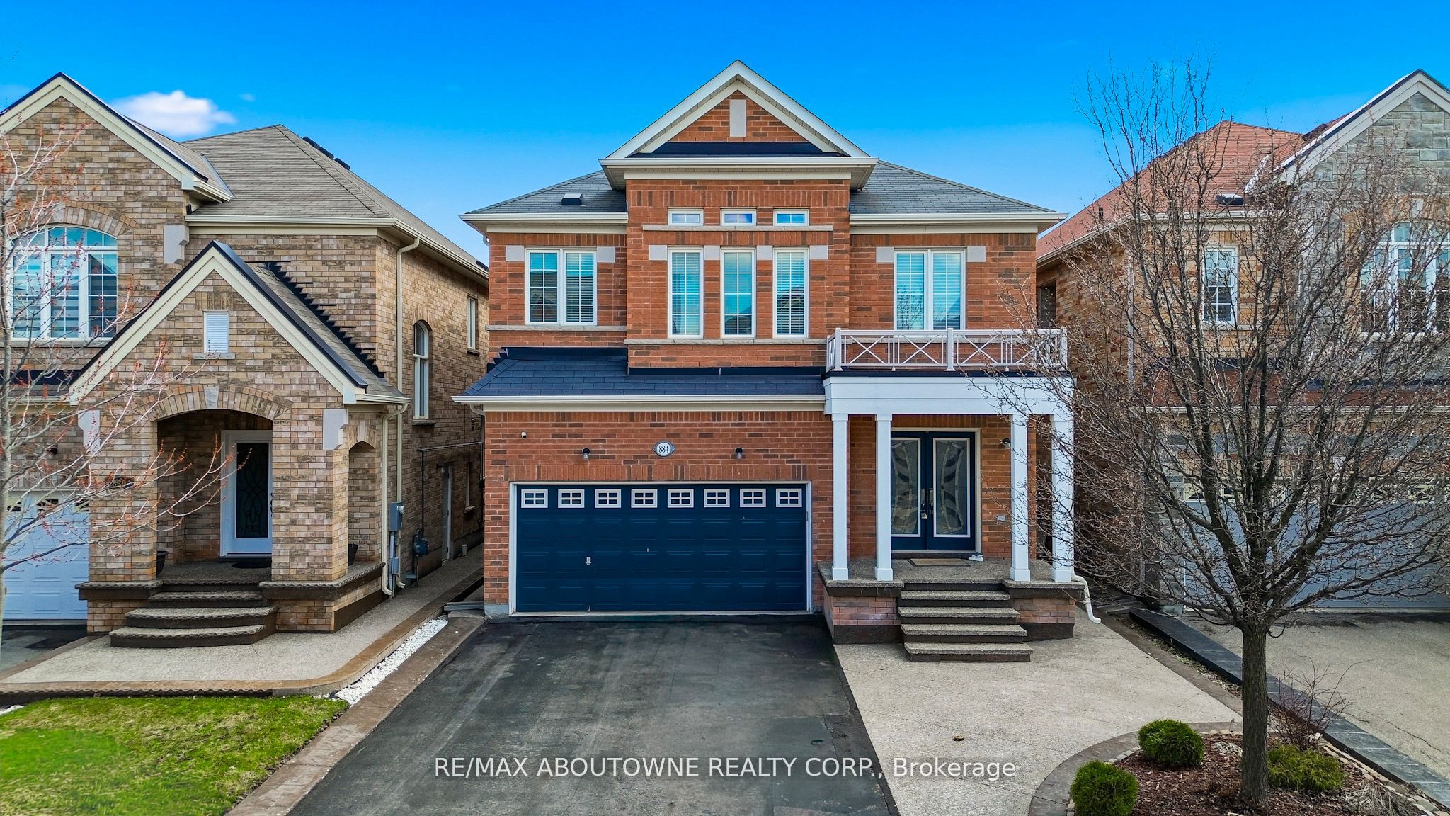 884 Stoutt Crescent, Milton