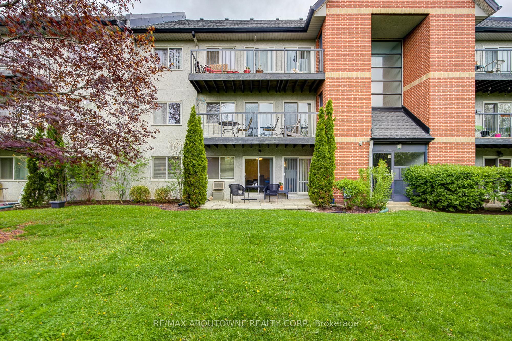 214 – 1450 Glen Abbey Gate, Oakville