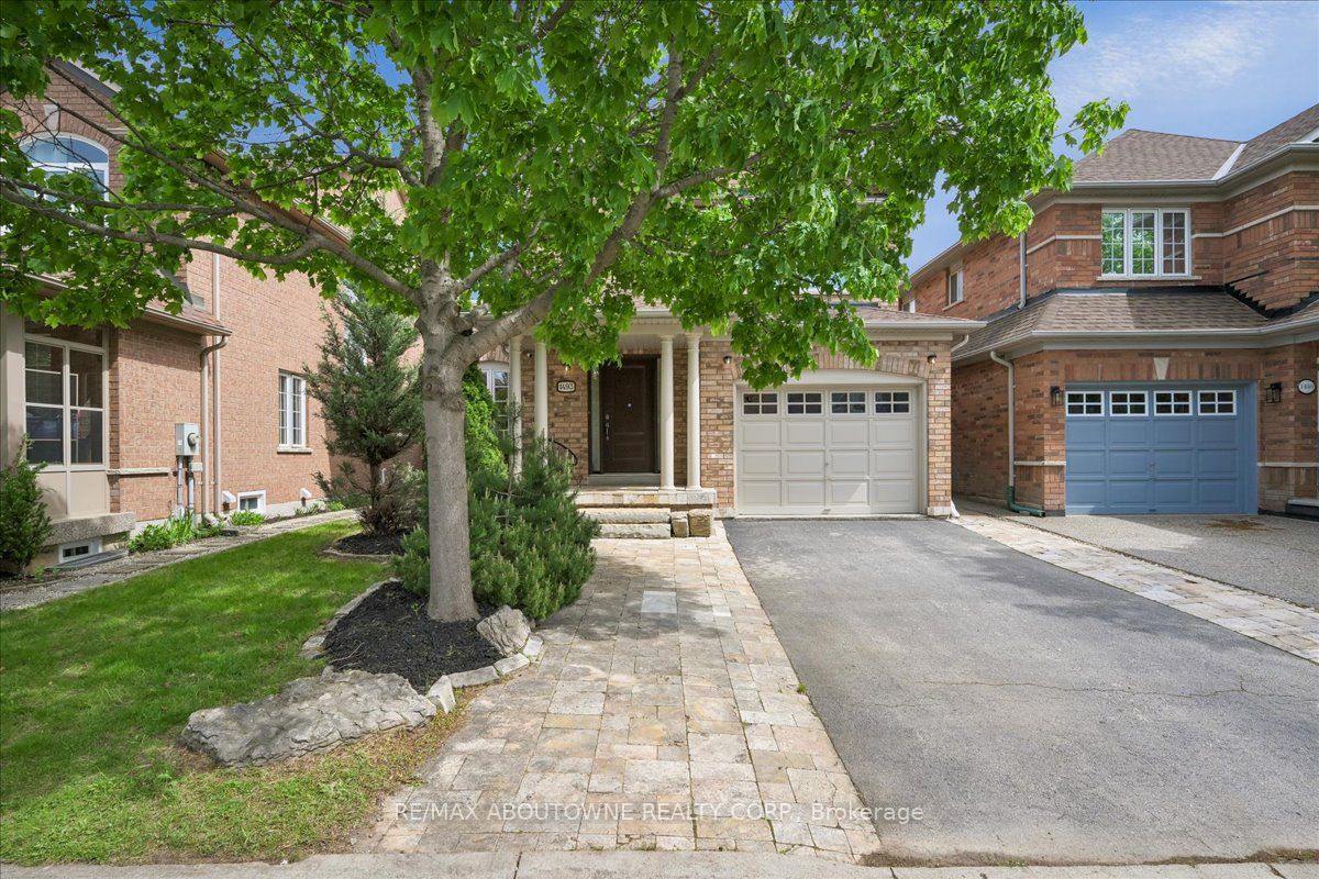 1493 Derby County Crescent, Oakville ‣ W13162050 1493 Derby County Crescent, Oakville ‣ W13162050