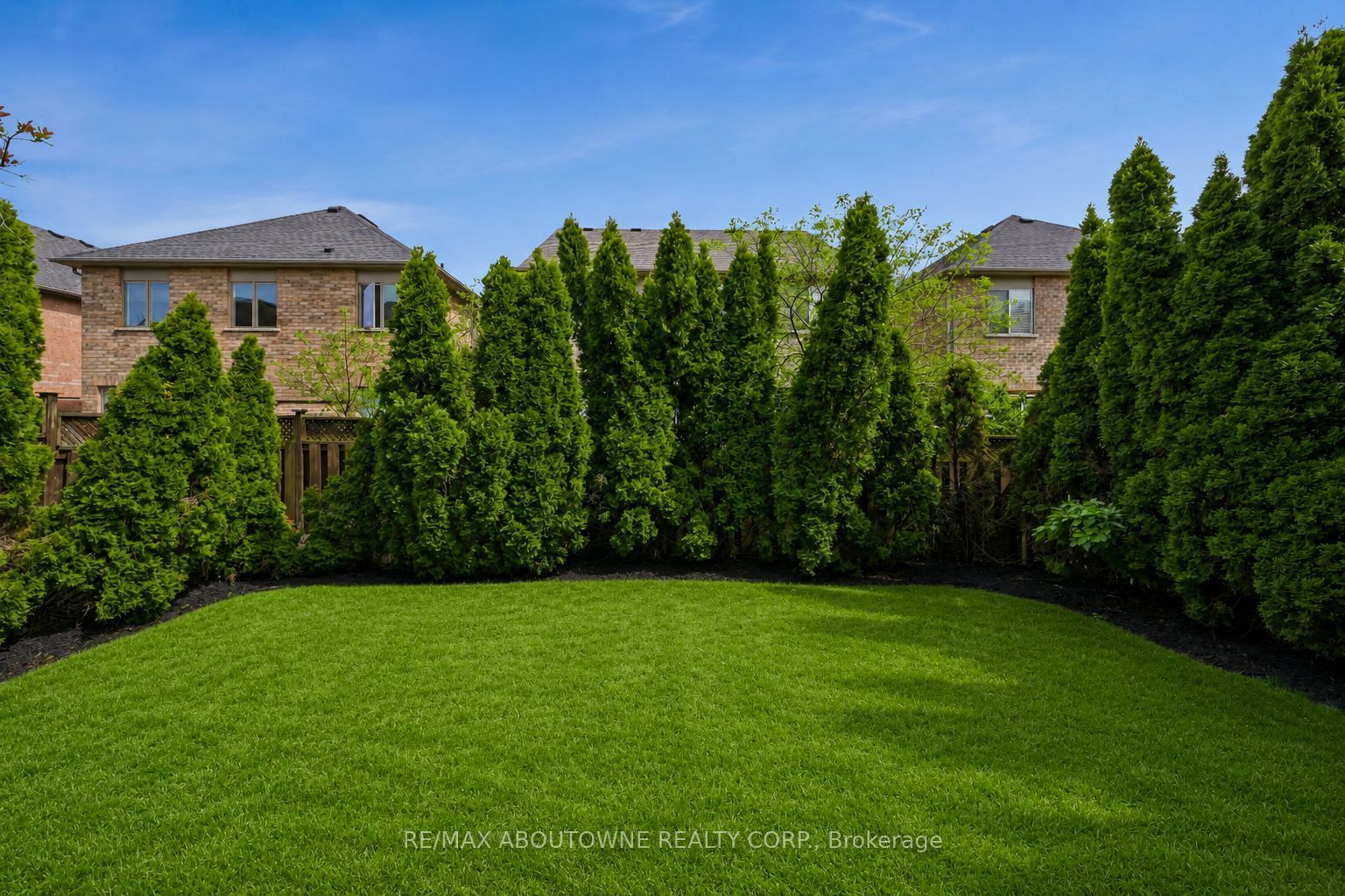 1493 Derby County Crescent, Oakville ‣ W13162050 1493 Derby County Crescent, Oakville ‣ W13162050