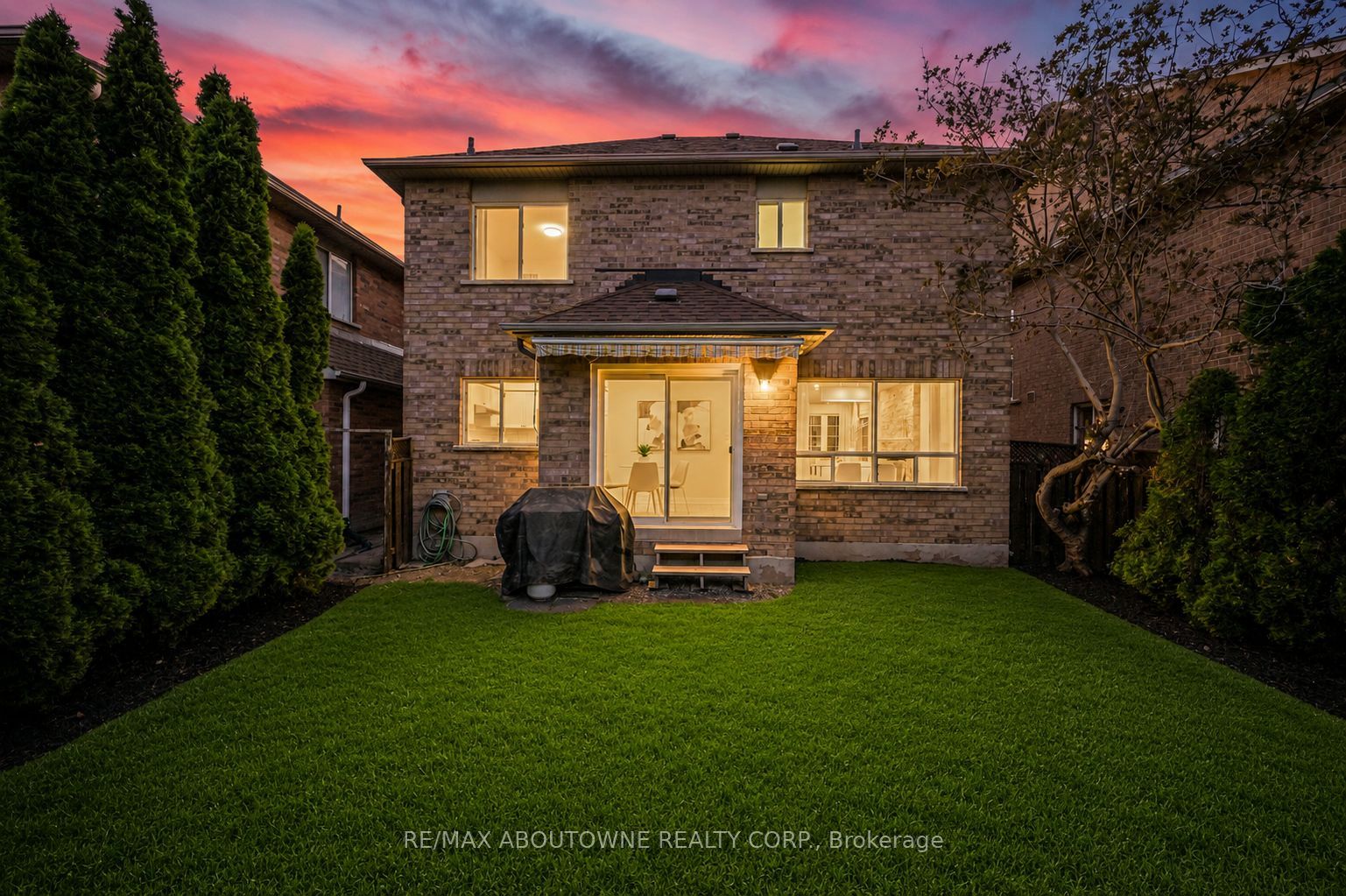 1493 Derby County Crescent, Oakville ‣ W13162050 1493 Derby County Crescent, Oakville ‣ W13162050