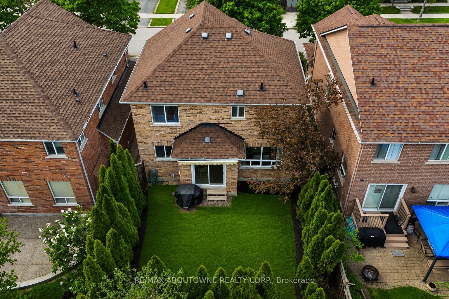 1493 Derby County Crescent, Oakville ‣ W13162050 1493 Derby County Crescent, Oakville ‣ W13162050