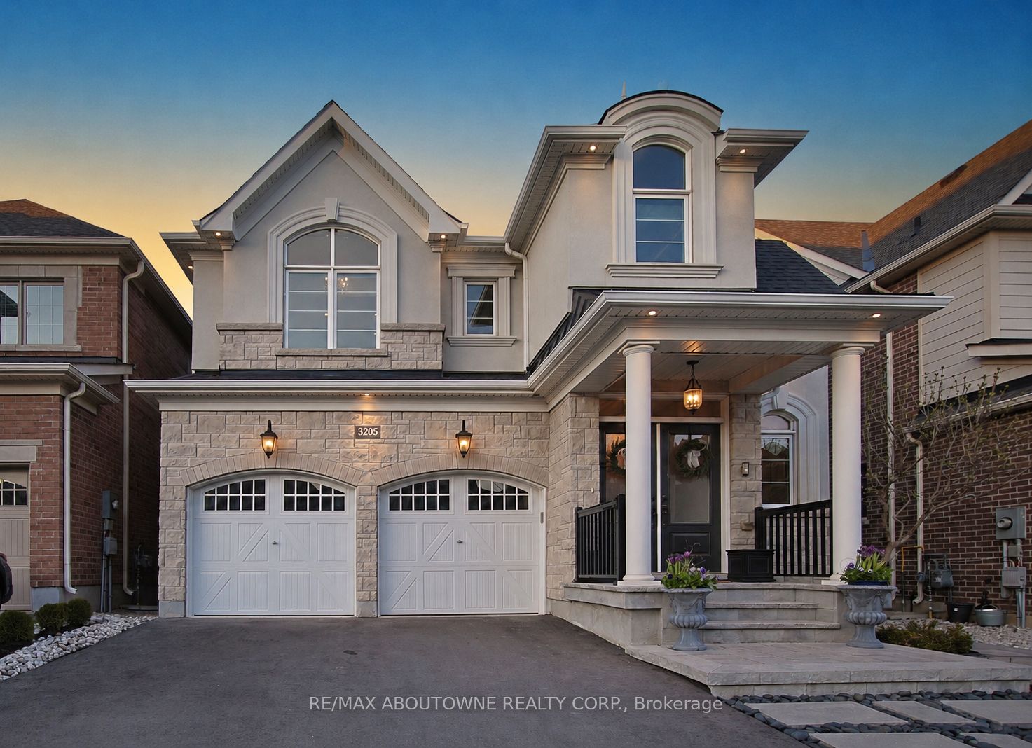 3205 Violet Gardens, Oakville