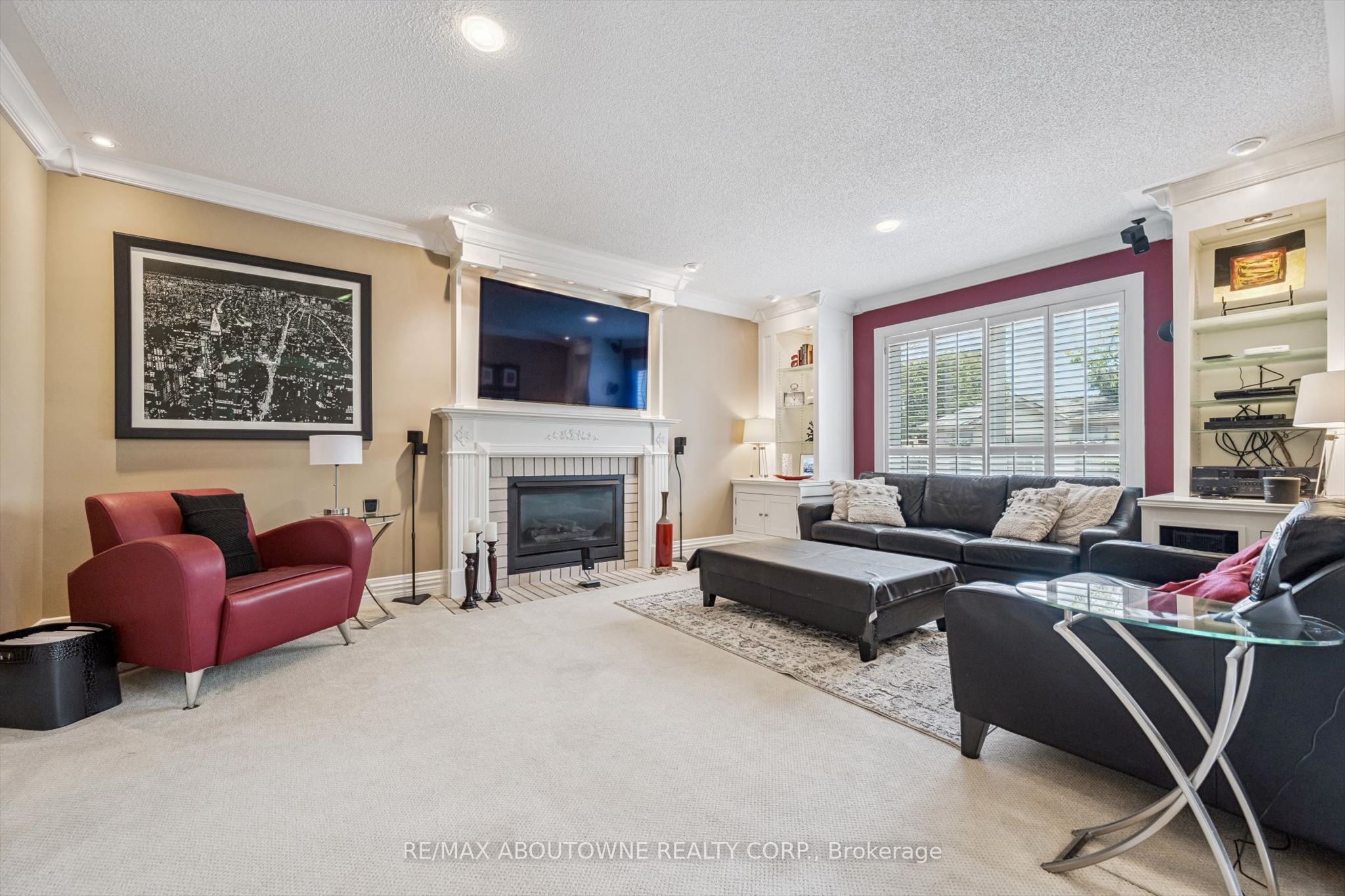 154 Howell Road, Oakville ‣ W13175470 154 Howell Road, Oakville ‣ W13175470
