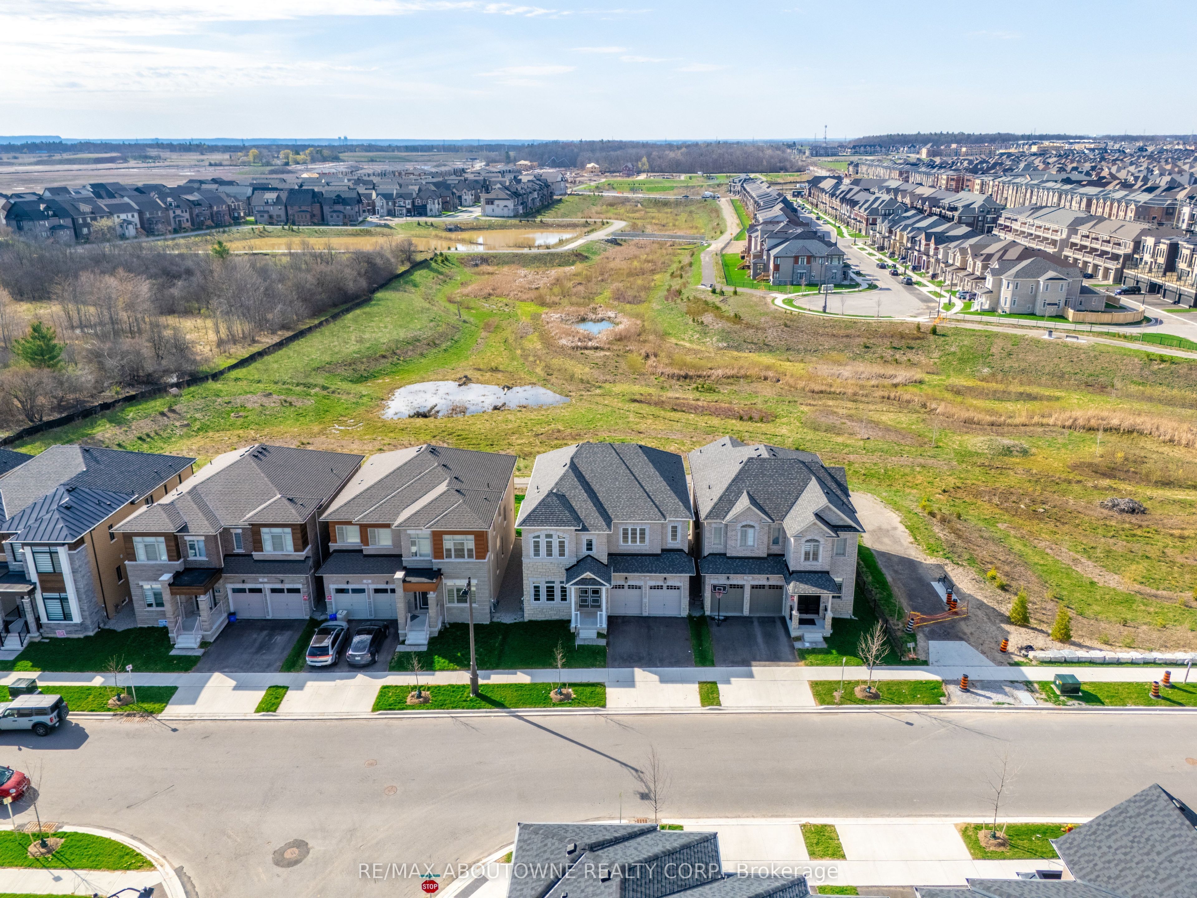 37 North Park Boulevard, Oakville
