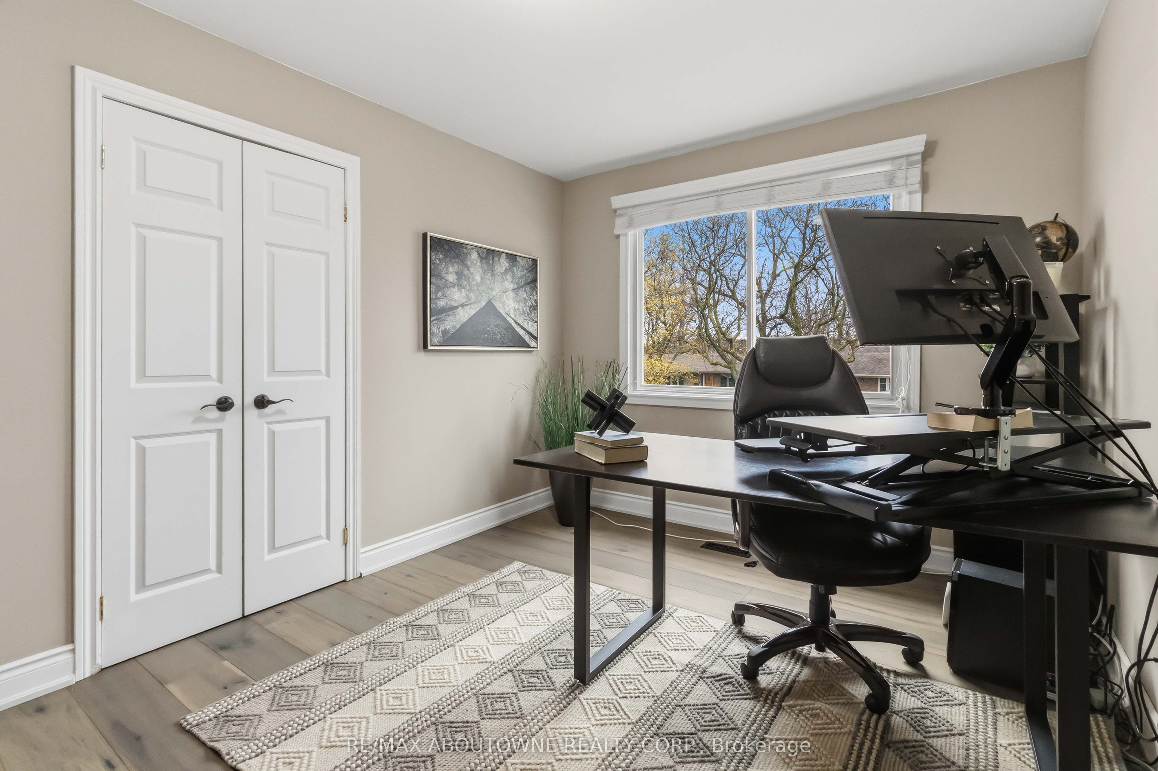 2485 Woburn Crescent, Oakville ‣ W13227178 2485 Woburn Crescent, Oakville ‣ W13227178