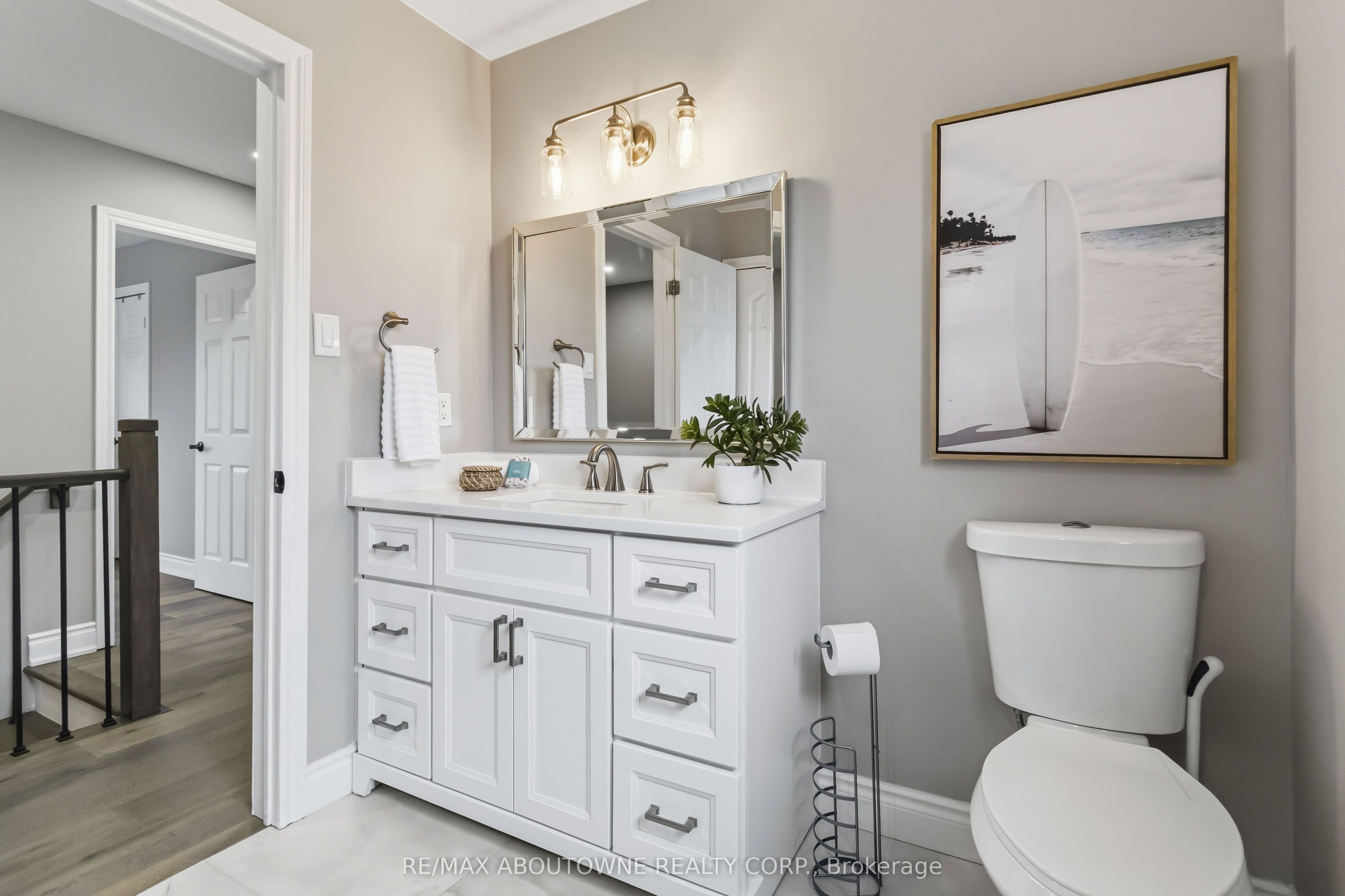 2485 Woburn Crescent, Oakville ‣ W13227178 2485 Woburn Crescent, Oakville ‣ W13227178