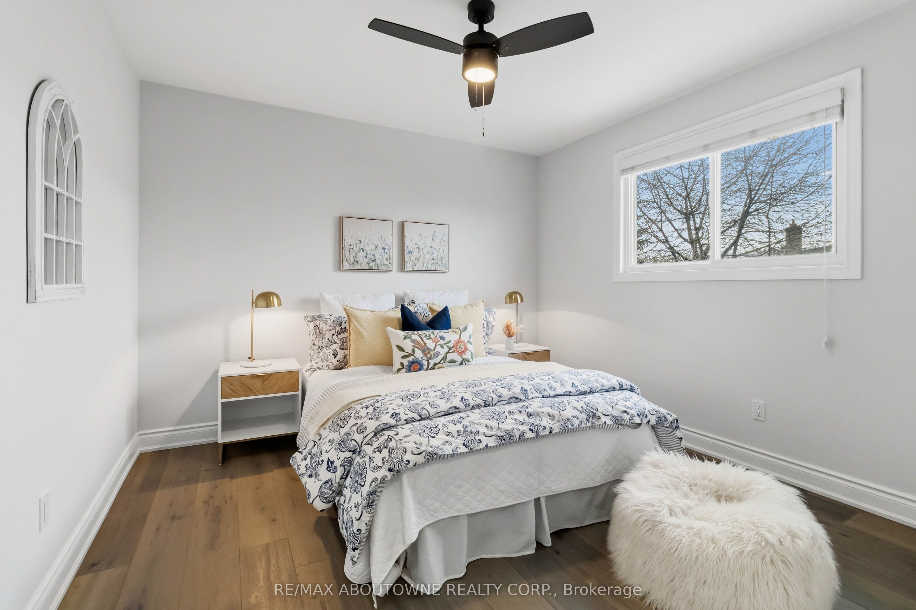 2485 Woburn Crescent, Oakville ‣ W13227178 2485 Woburn Crescent, Oakville ‣ W13227178