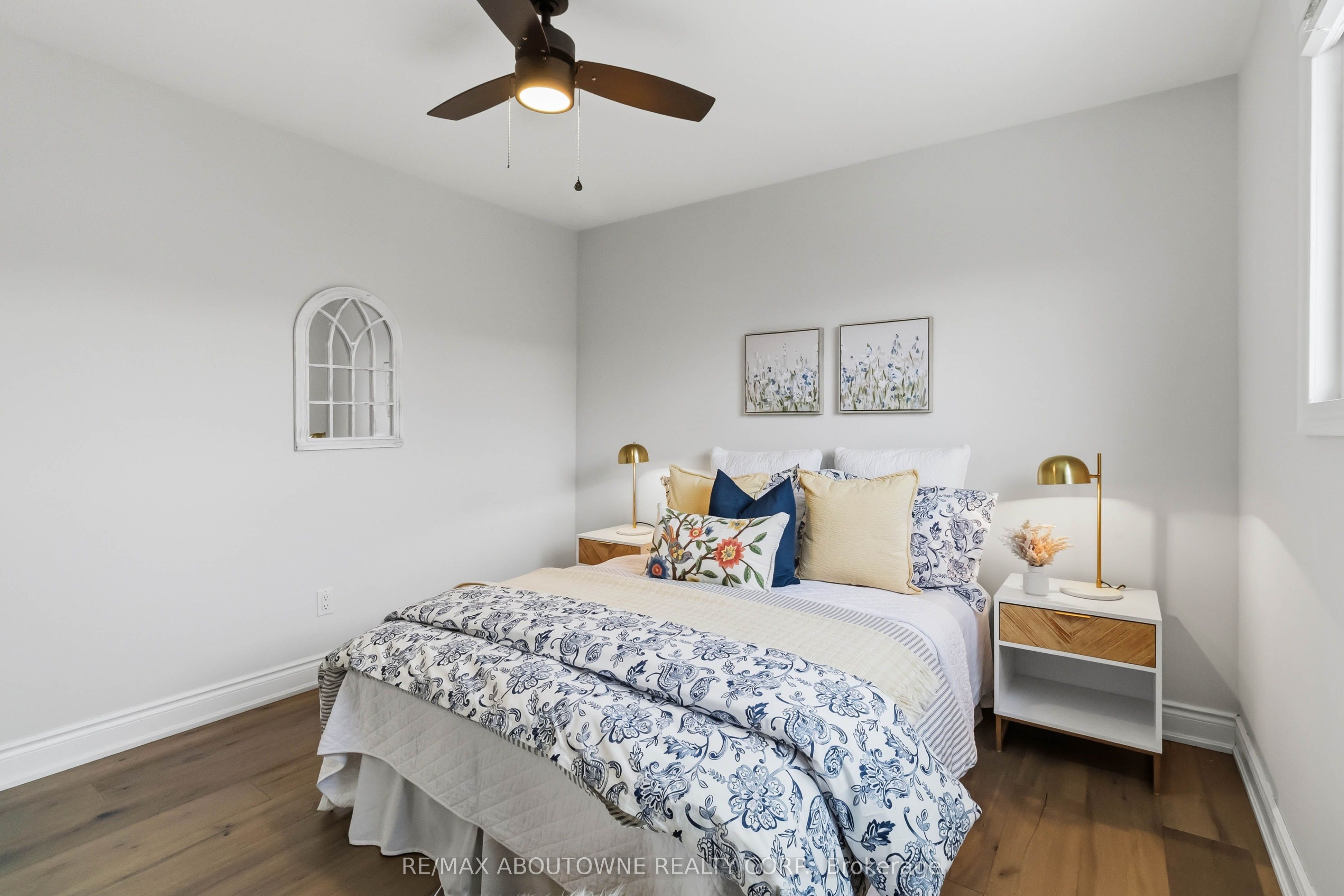 2485 Woburn Crescent, Oakville ‣ W13227178 2485 Woburn Crescent, Oakville ‣ W13227178