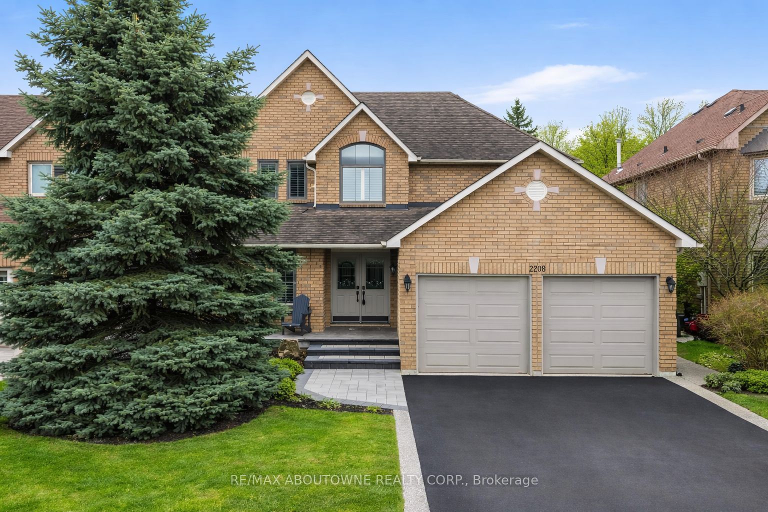 2208 Brays Lane, Oakville