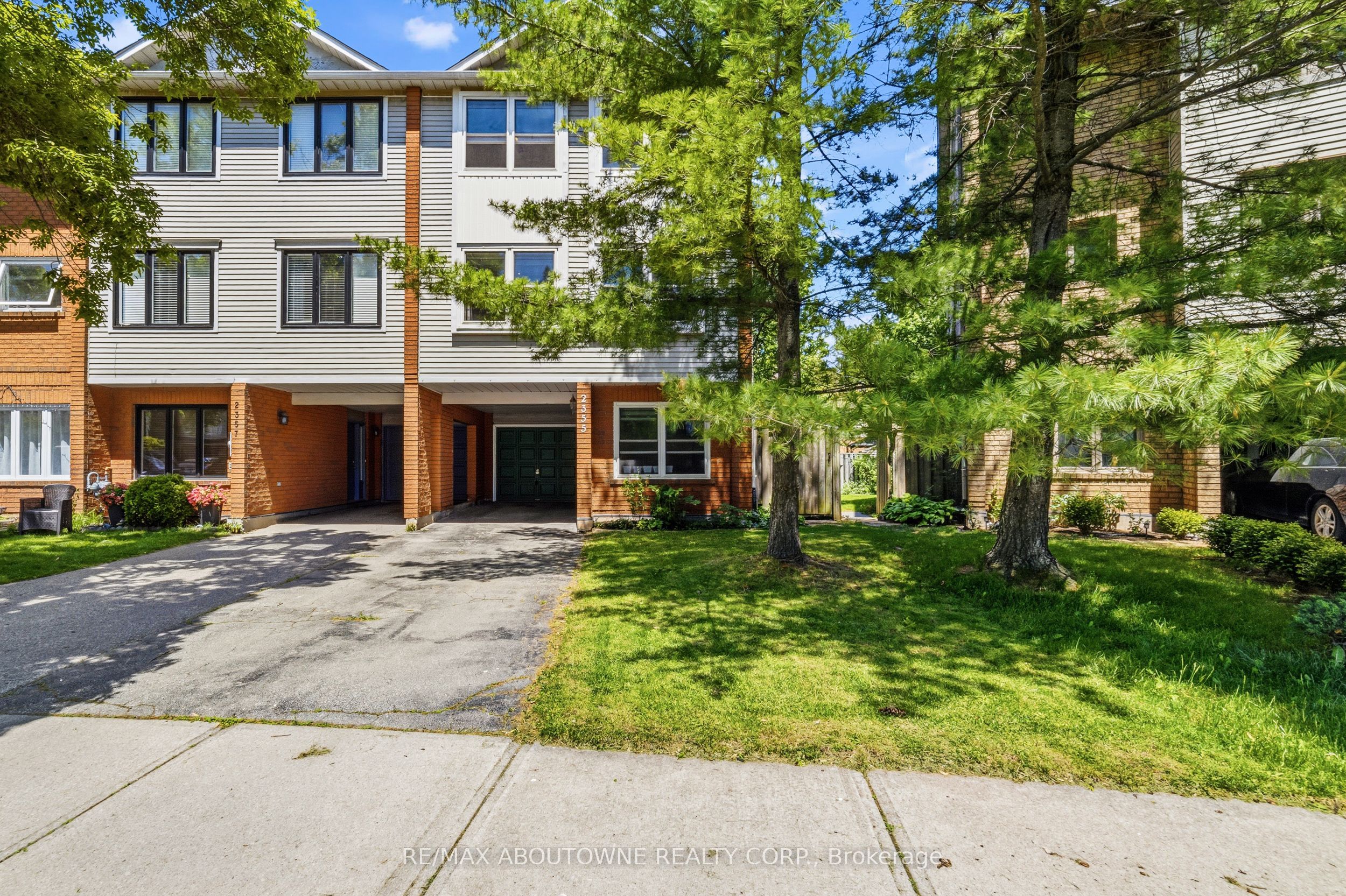 2355 Strawfield Court, Oakville