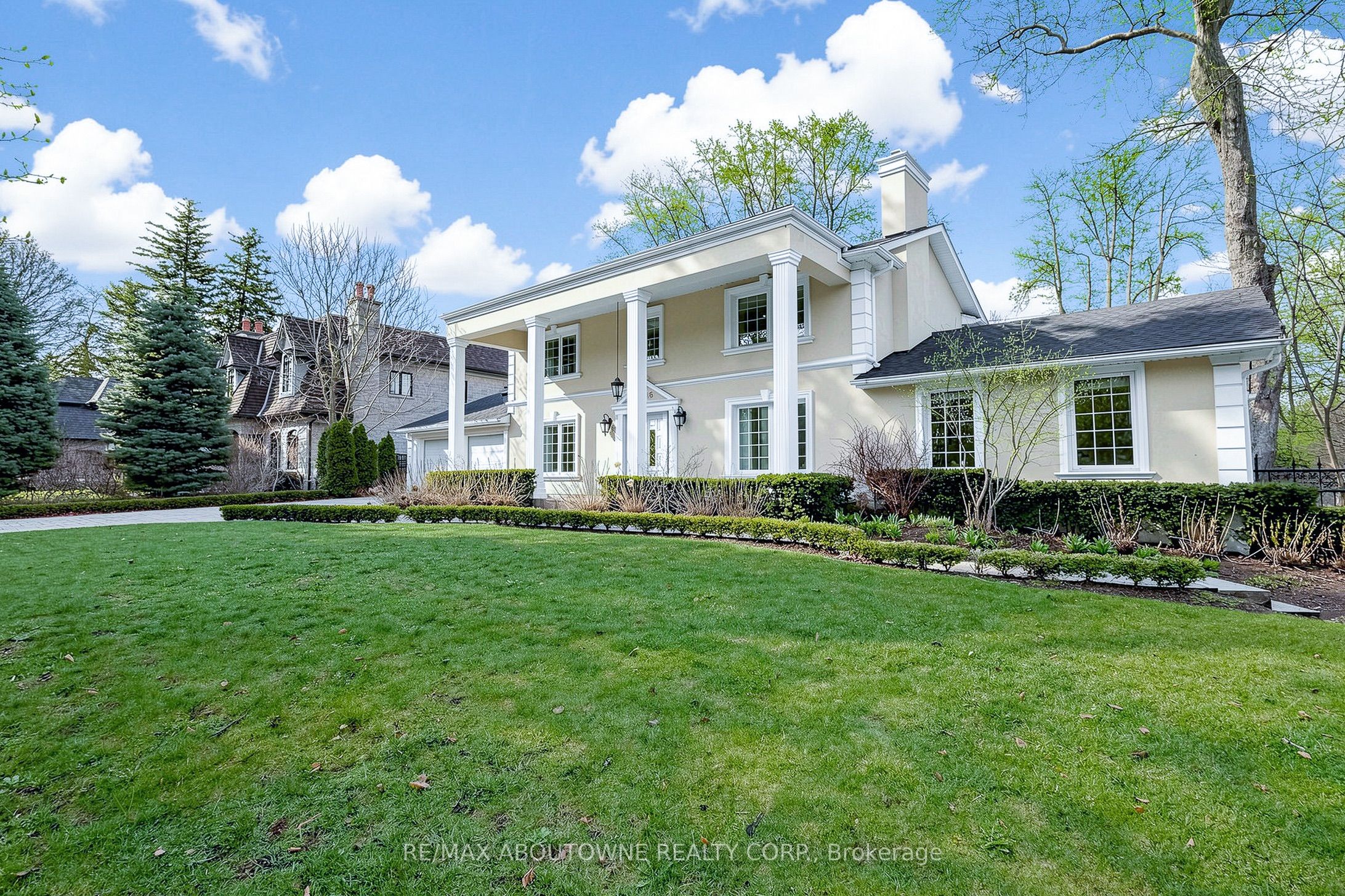 1316 Cambridge Drive, Oakville