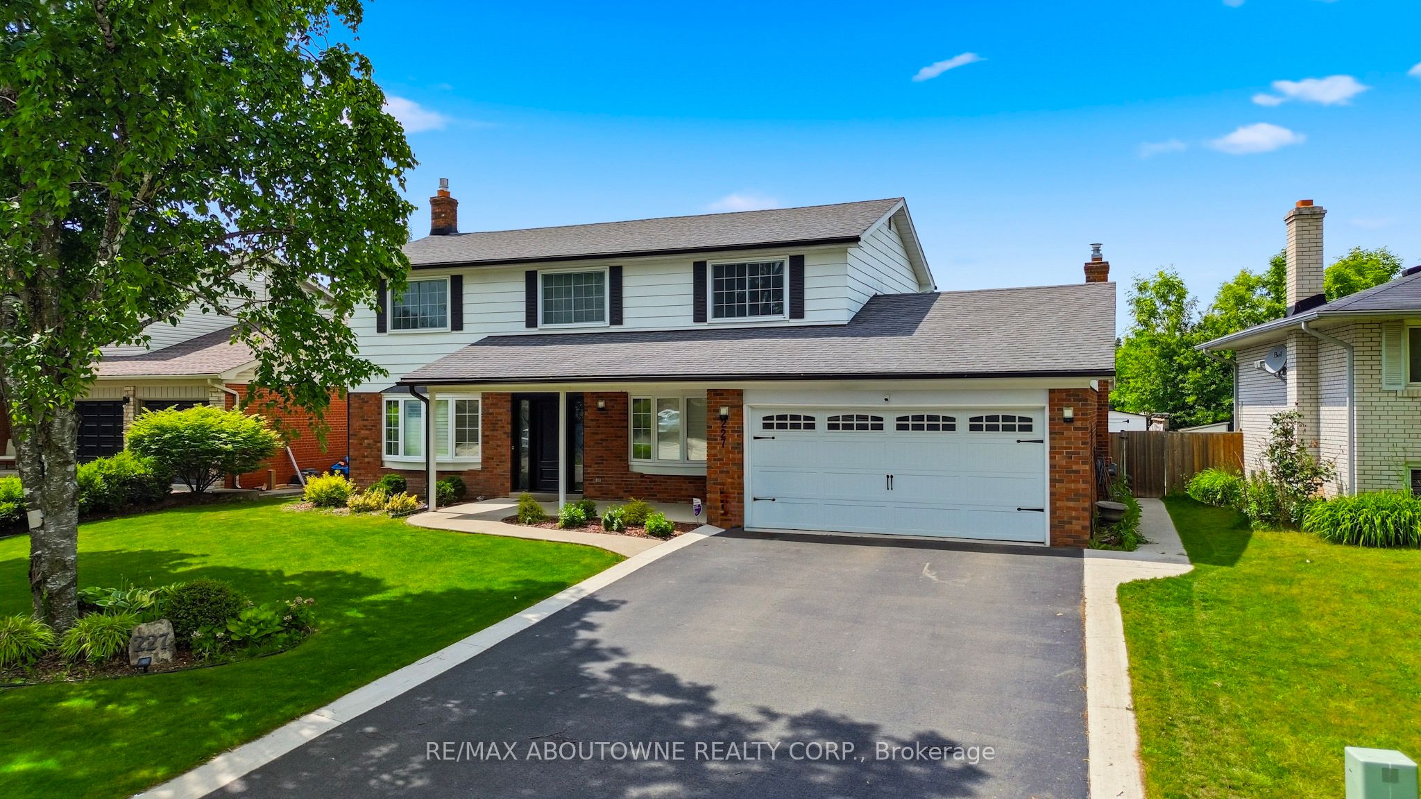 227 Weybourne Road, Oakville